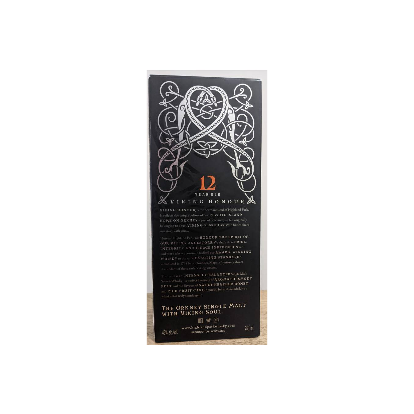 Highland Park 12 Years Single Malt Whisky 2