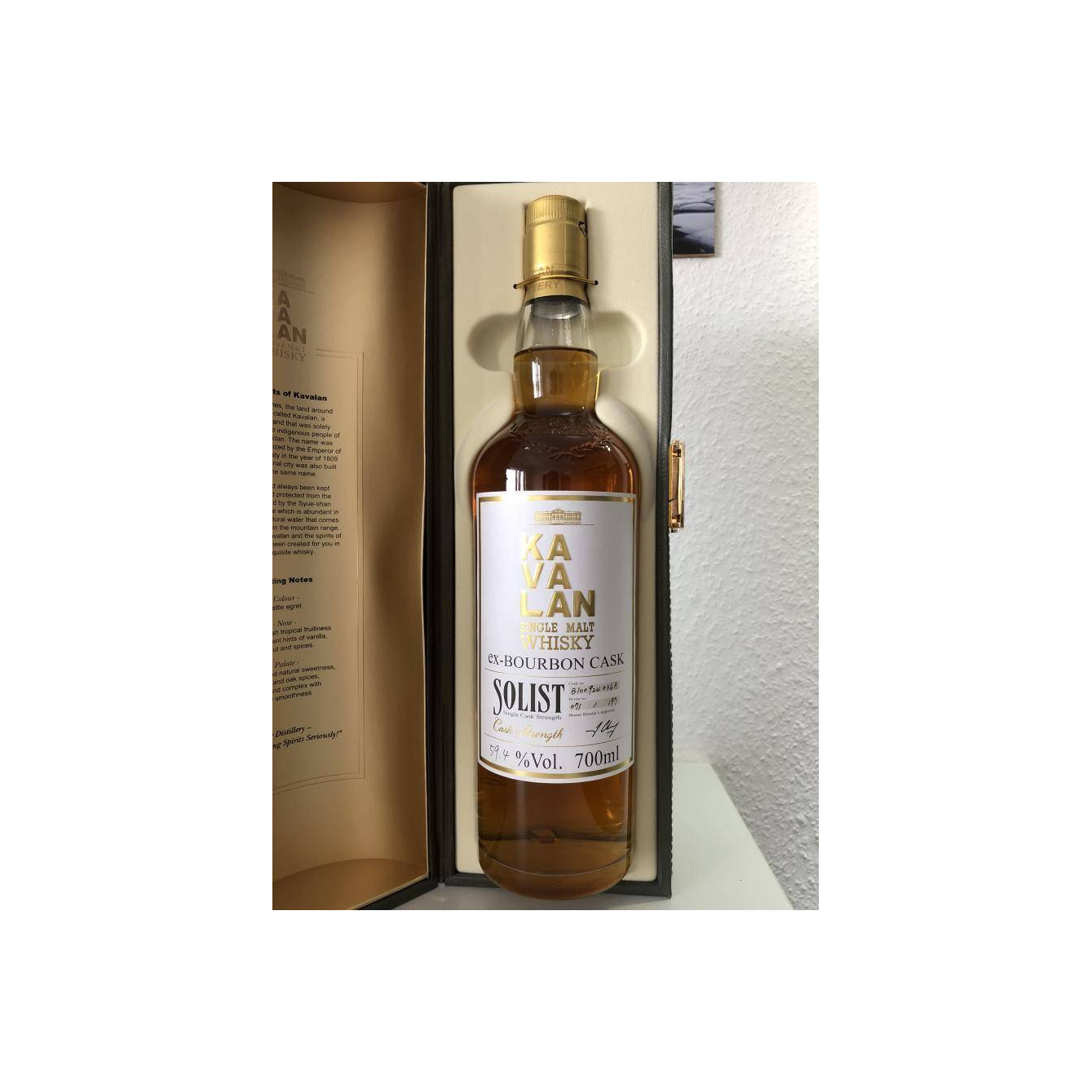 Kavalan ex-Bourbon Cask 2010 4 Years Single Malt Whisky 3
