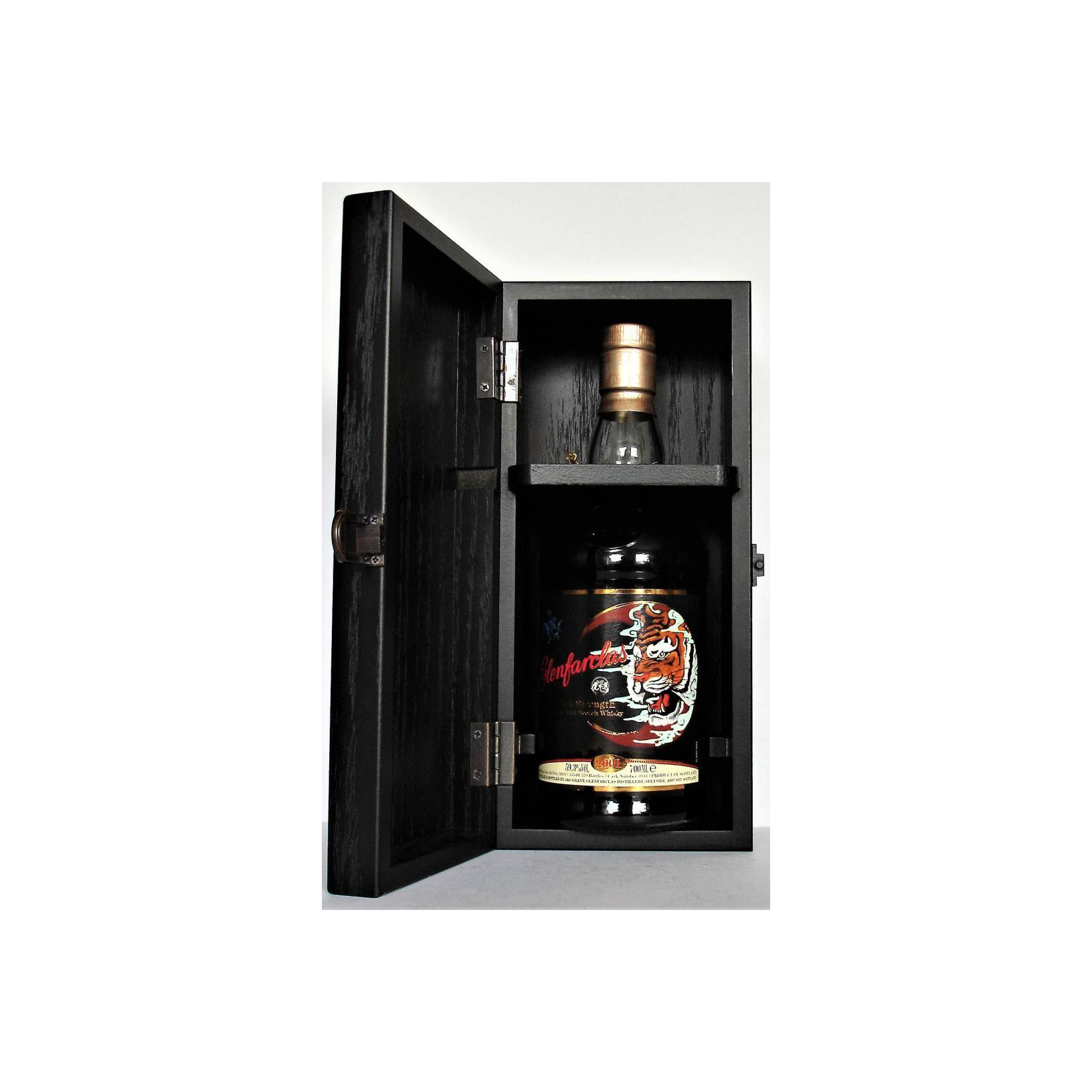 Glenfarclas 2001 14 Years Single Malt Whisky 3