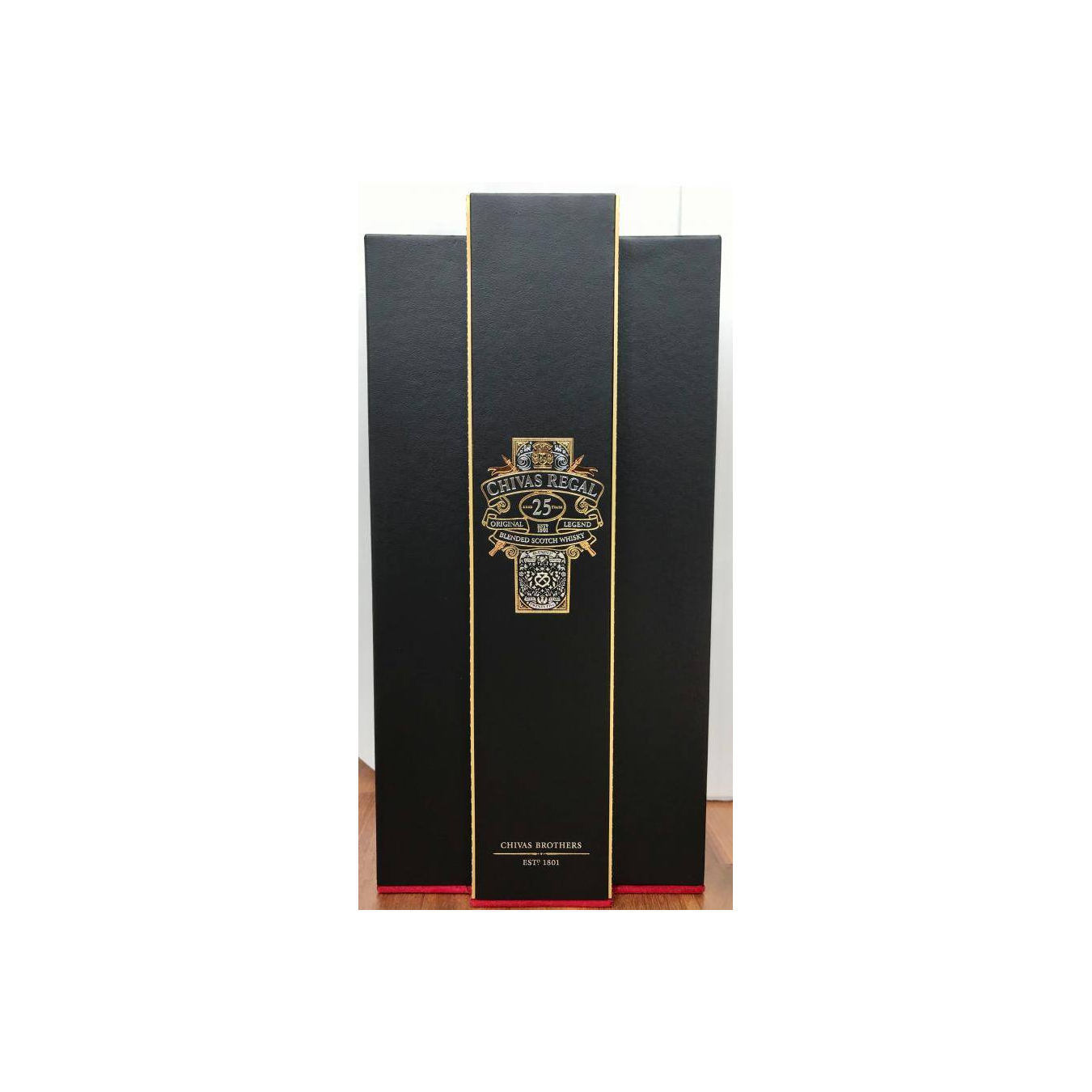 Chivas Regal 25 Years Blended Whisky 3