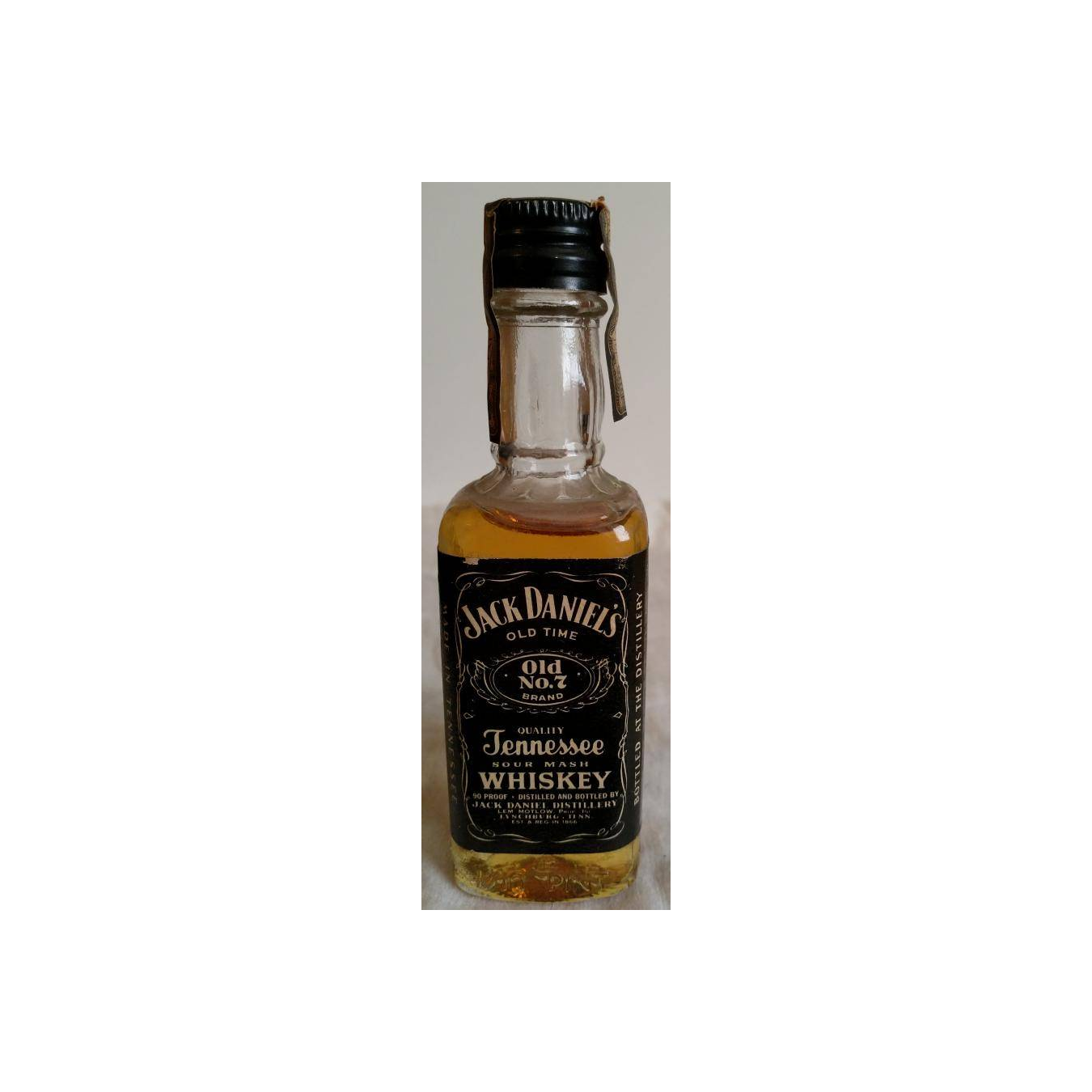 Jack Daniel's Tennessee Whisky  2