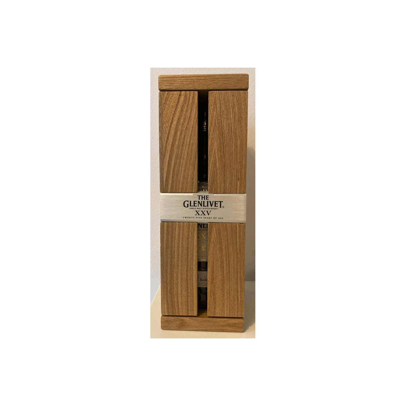 The Glenlivet 25 Years Single Malt Whisky 2