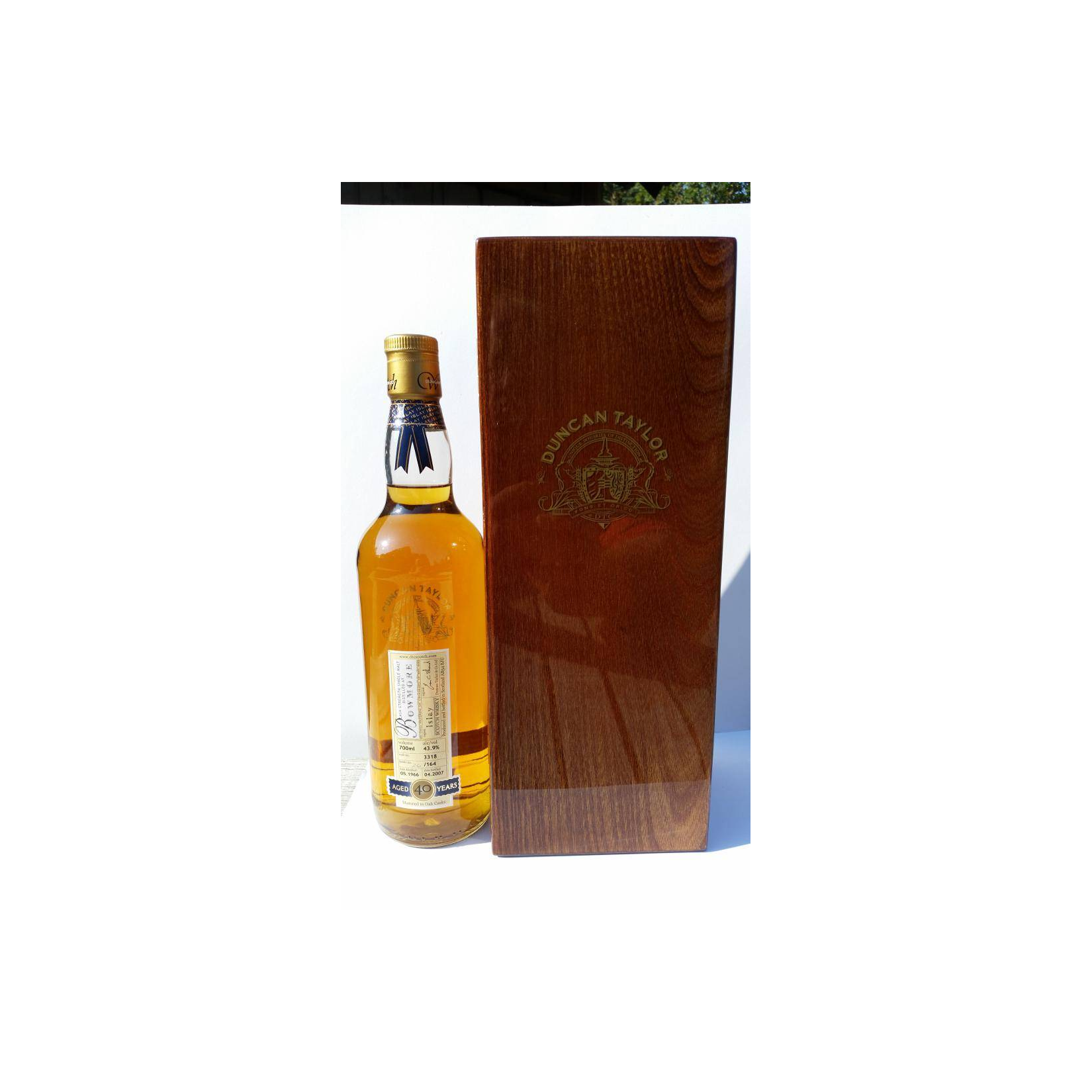Bowmore Rare Auld 1966 40 Years Single Malt Whisky 3