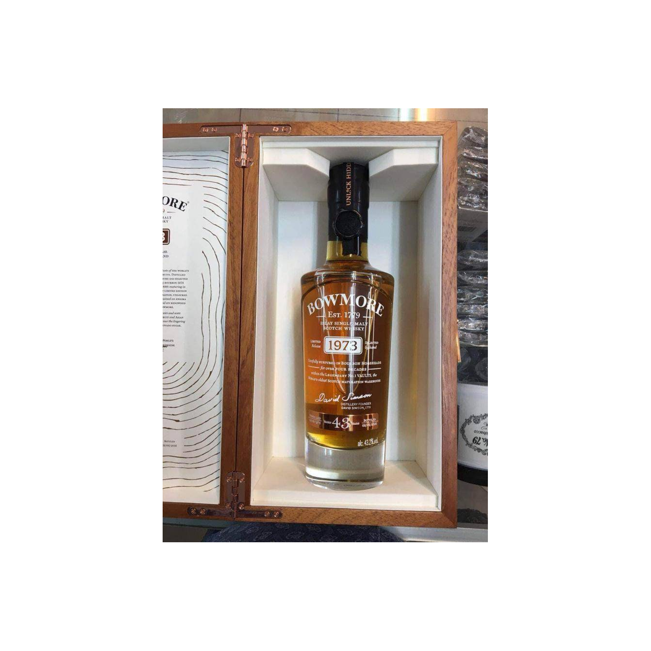 Bowmore 1973 43 Years Single Malt Whisky 3