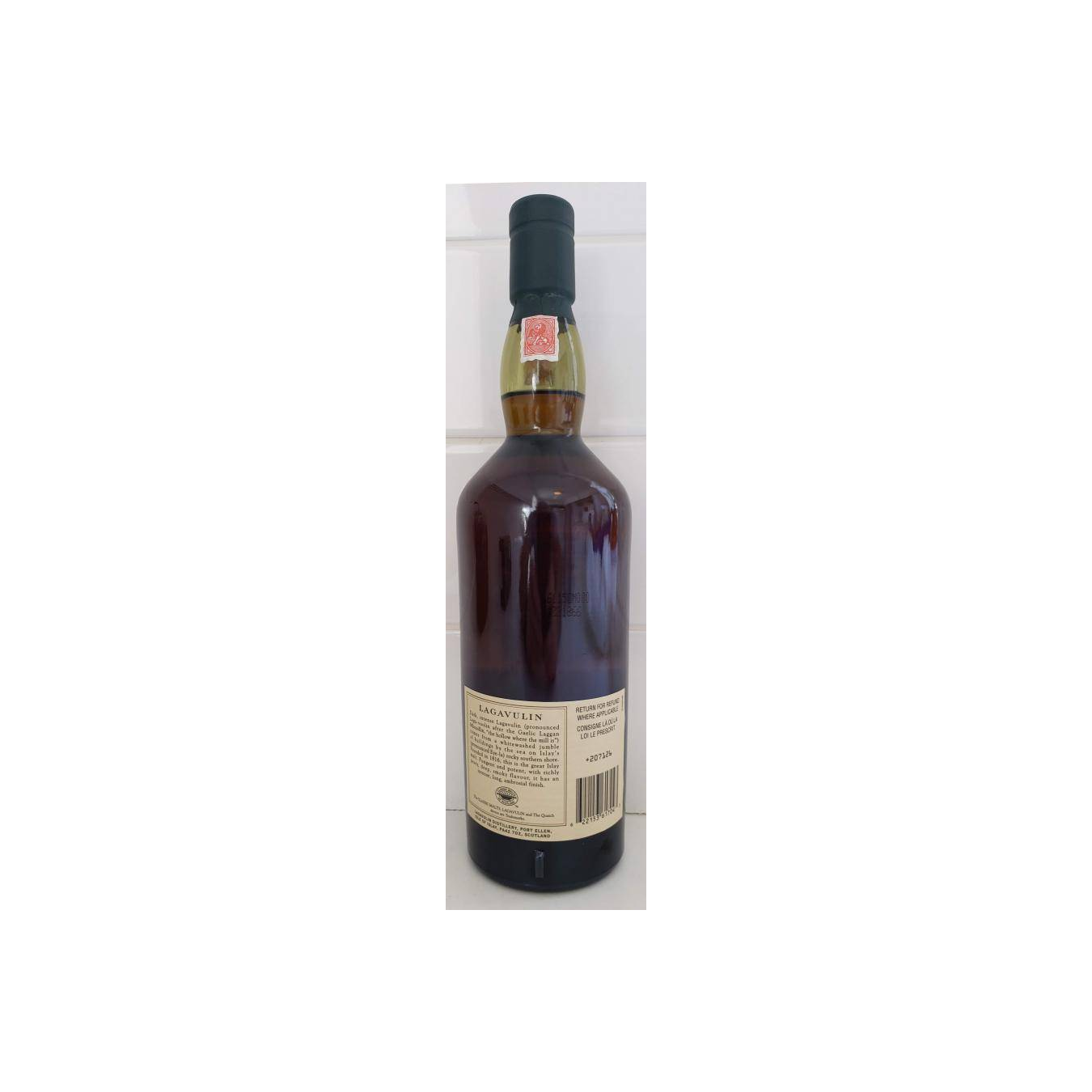Lagavulin 16 Years Single Malt Whisky 2