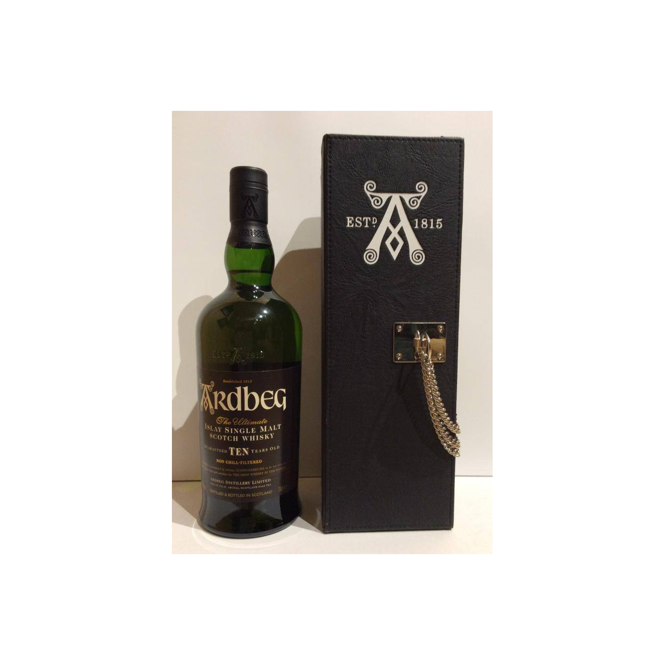 Ardbeg 10 Years Single Malt Whisky 2