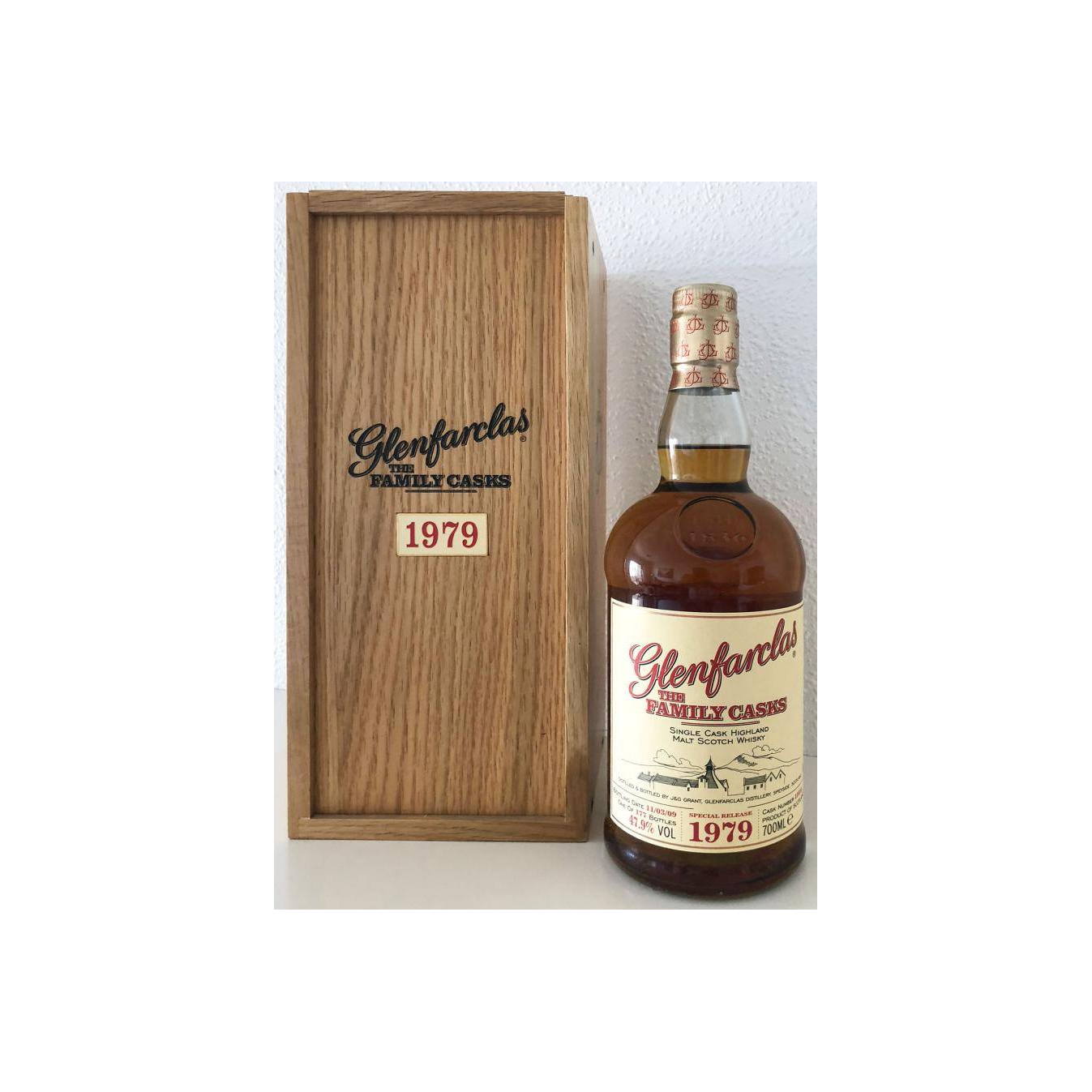 Glenfarclas 1979 29 Years Single Malt Whisky 2
