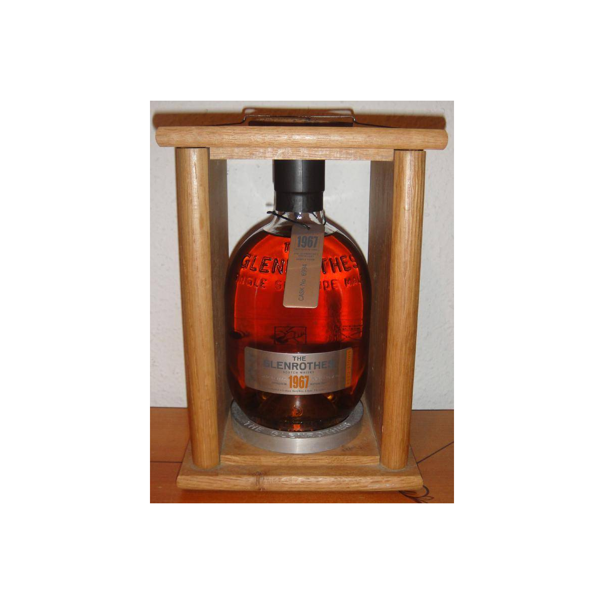 The Glenrothes Single Cask 1967 35 Years Single Malt Whisky 3