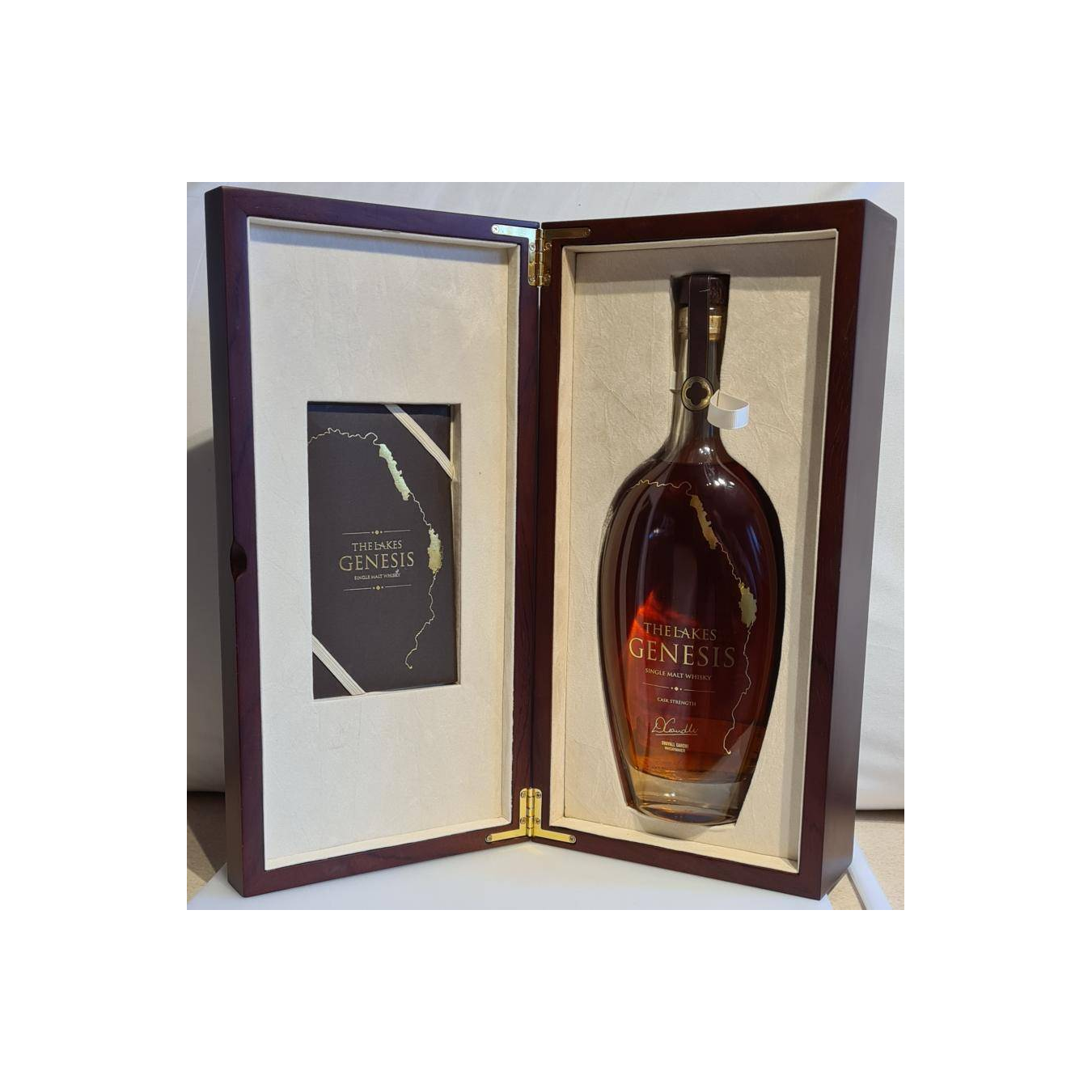 The Lakes Distillery Cask Strength Collection Single Malt Whisky 2
