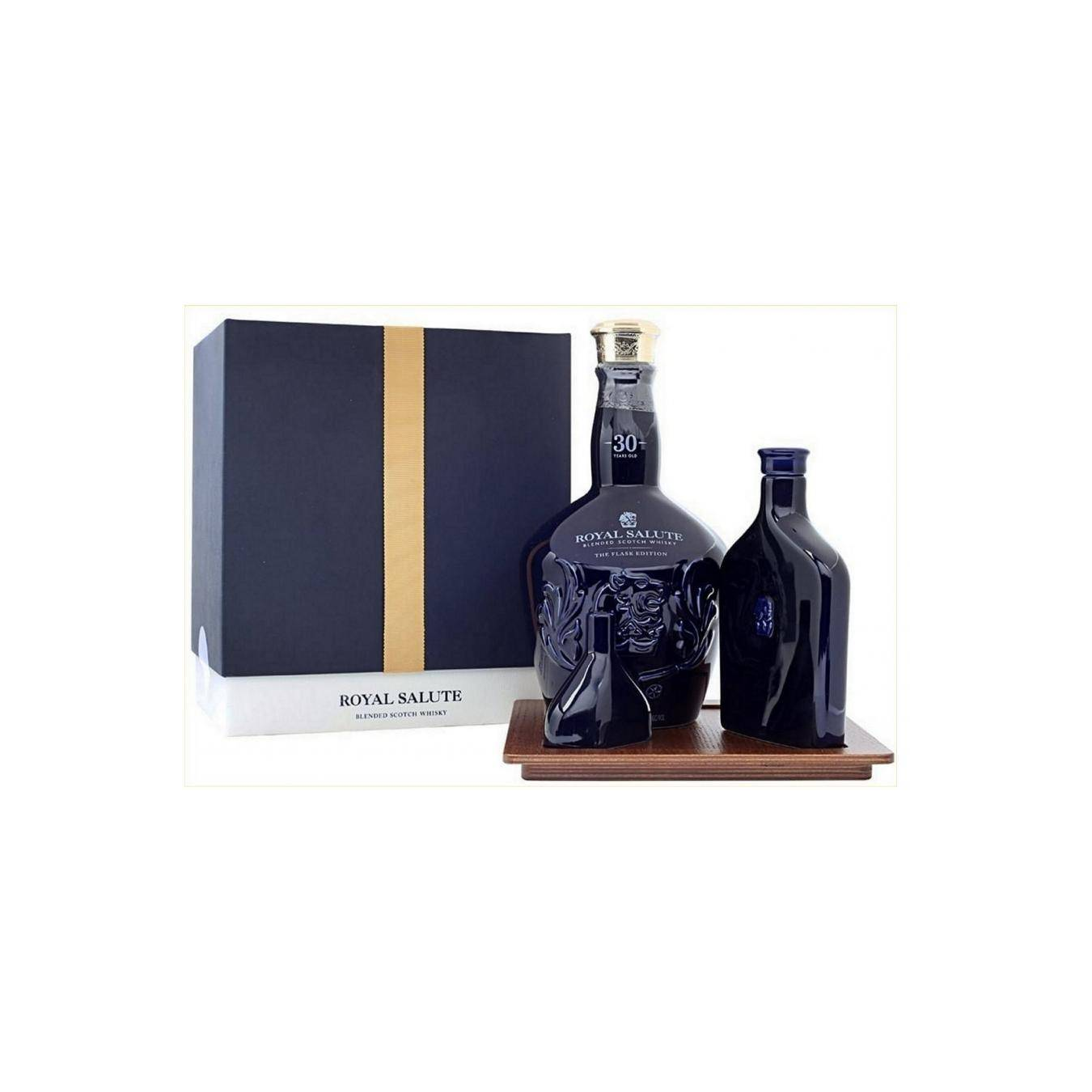 Chivas Regal 30 Years Blended Whisky 2