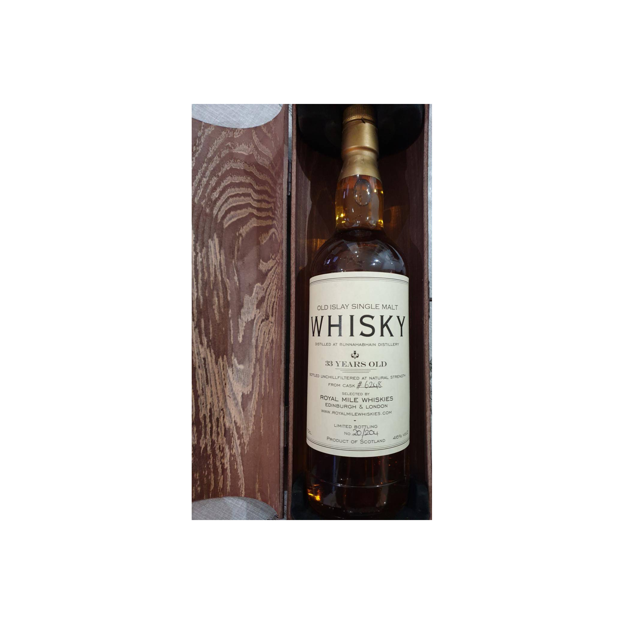 Bunnahabhain 33 Years Single Malt Whisky 3