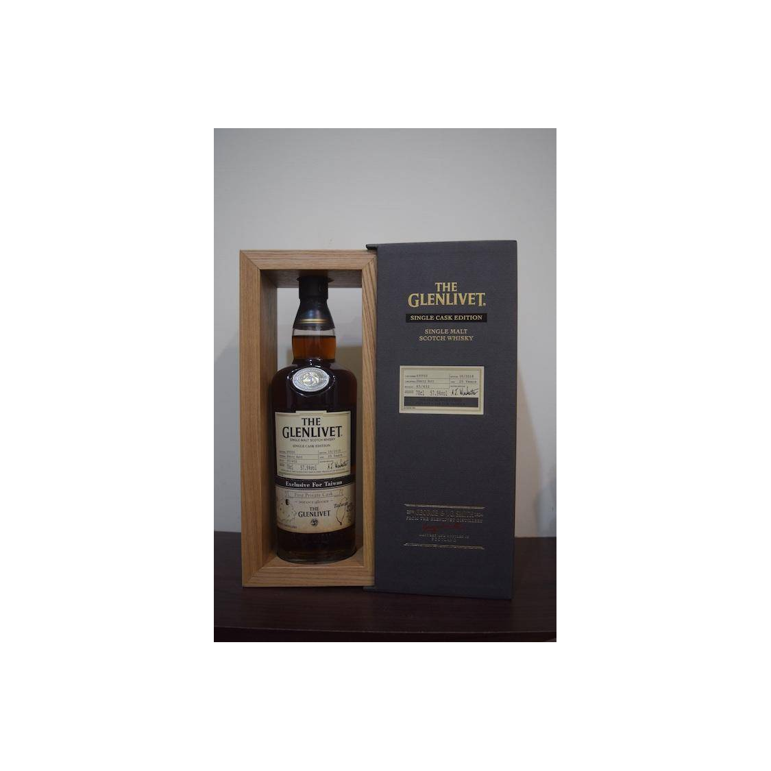 The Glenlivet 25 Years Single Malt Whisky 2