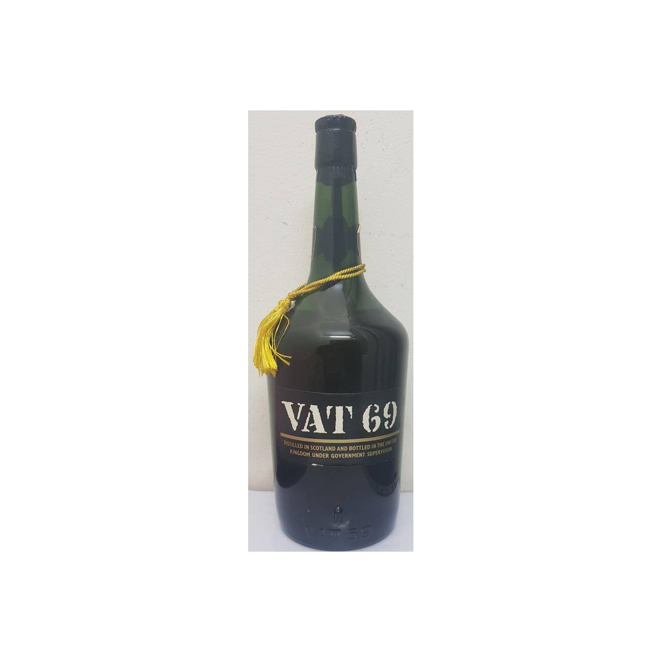 VAT 69 Blended Scotch Whisky 2