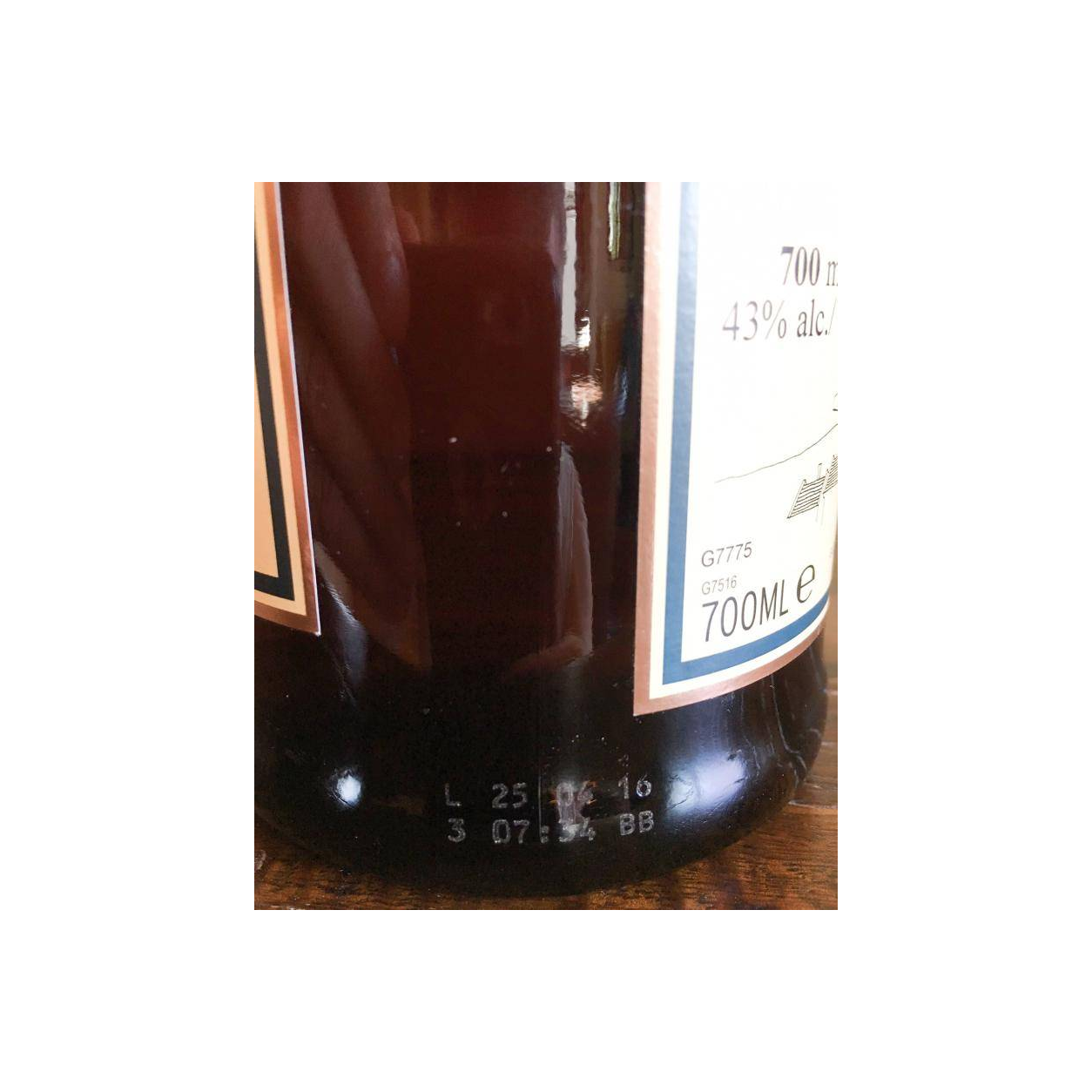 Glenfarclas 25 Years Single Malt Whisky 2