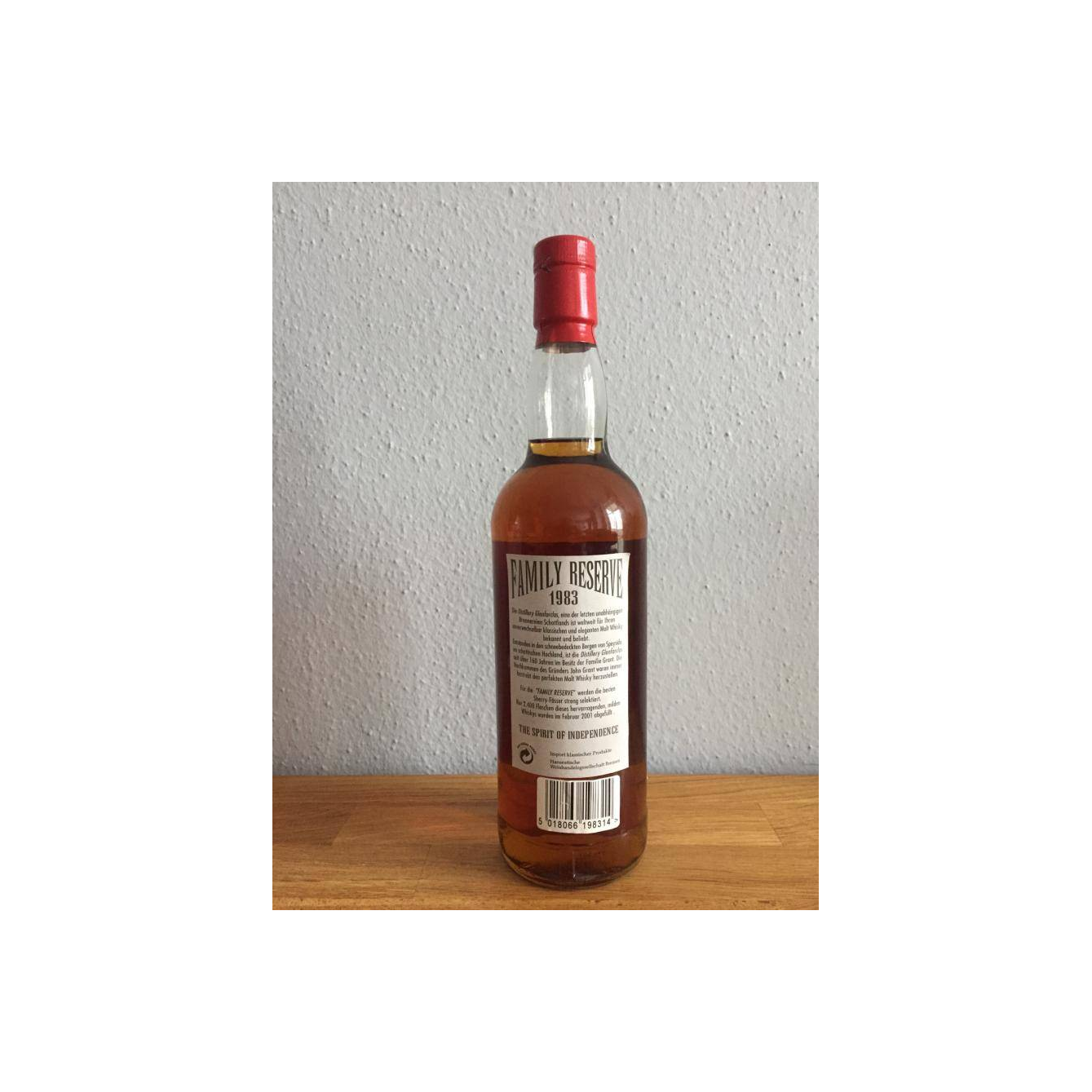 Glenfarclas 1983 17 Years Single Malt Whisky 2