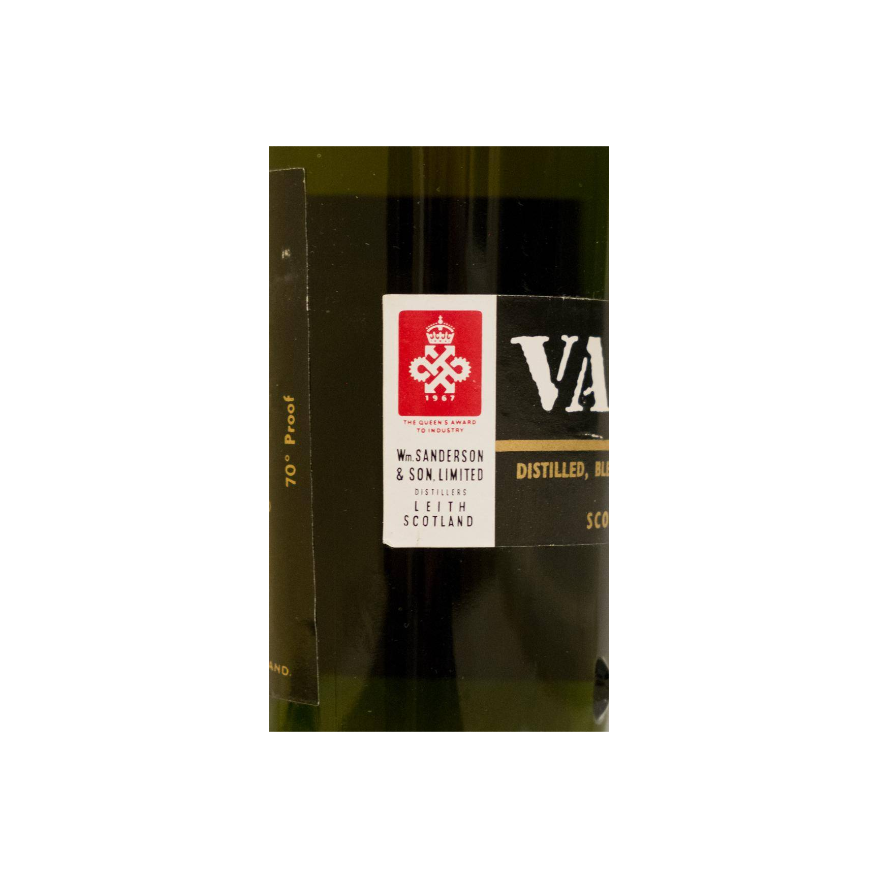 VAT 69 Finest Scotch Whisky 3