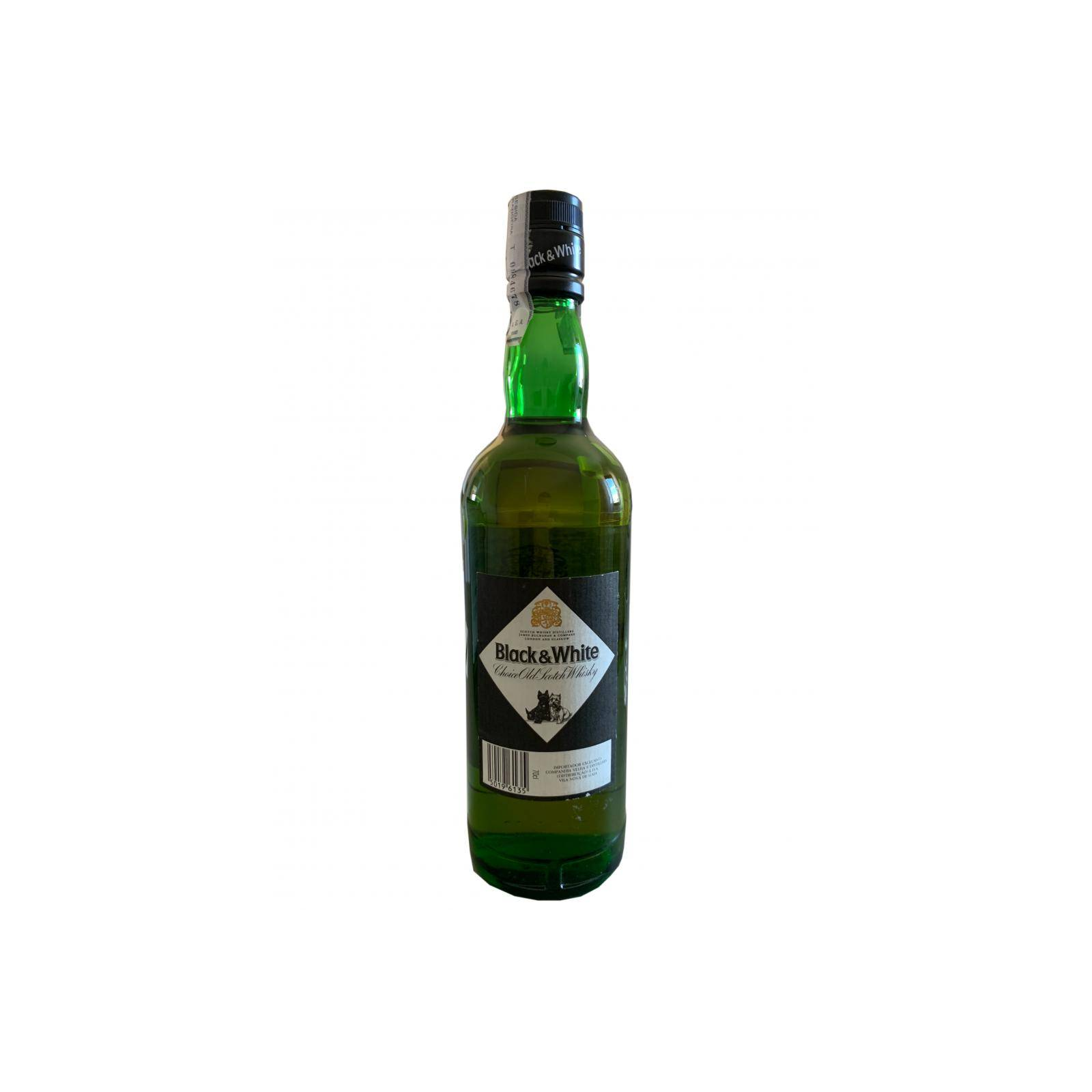 Black & White Blended Whisky 2