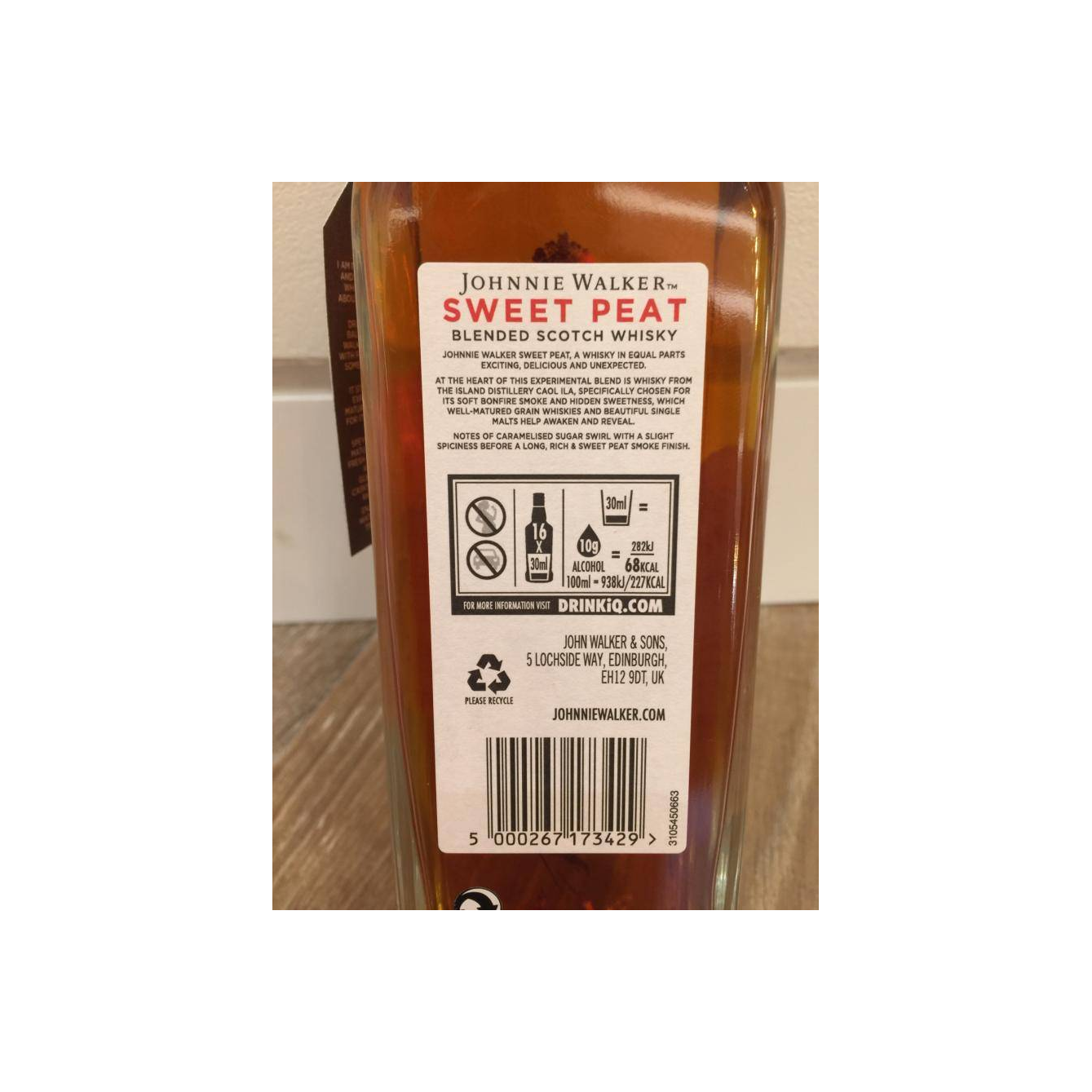 Johnnie Walker Blended Whisky 3