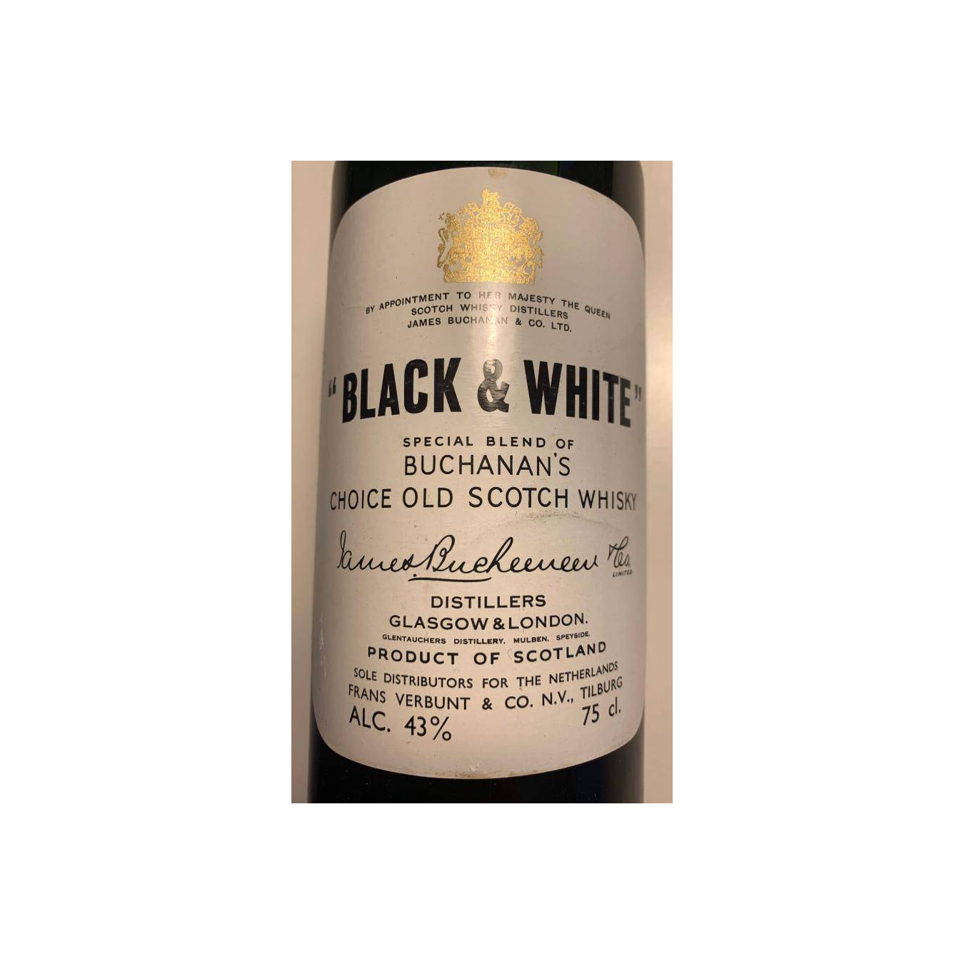 Black & White Blended Whisky