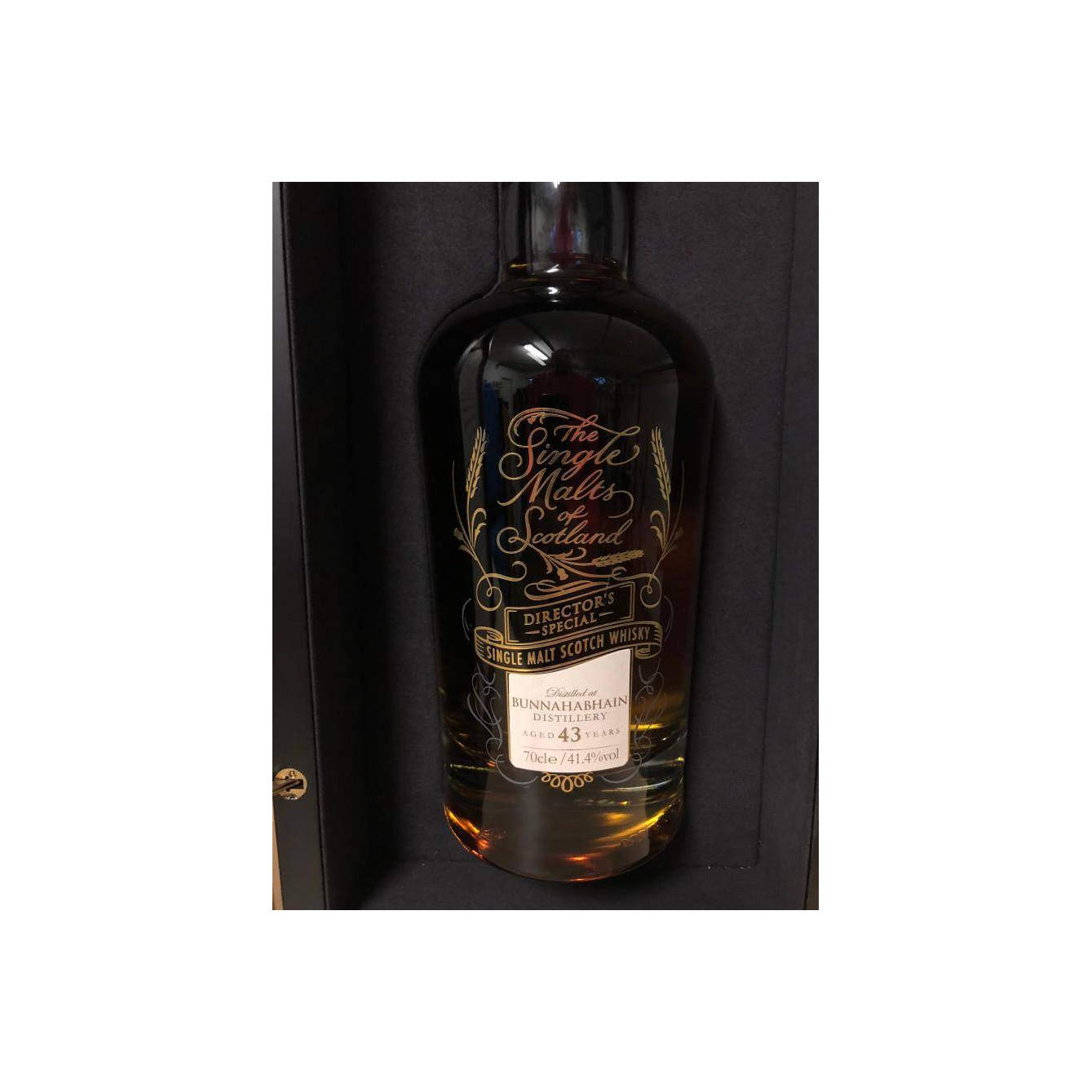Bunnahabhain 43 Years Single Malt Whisky 3