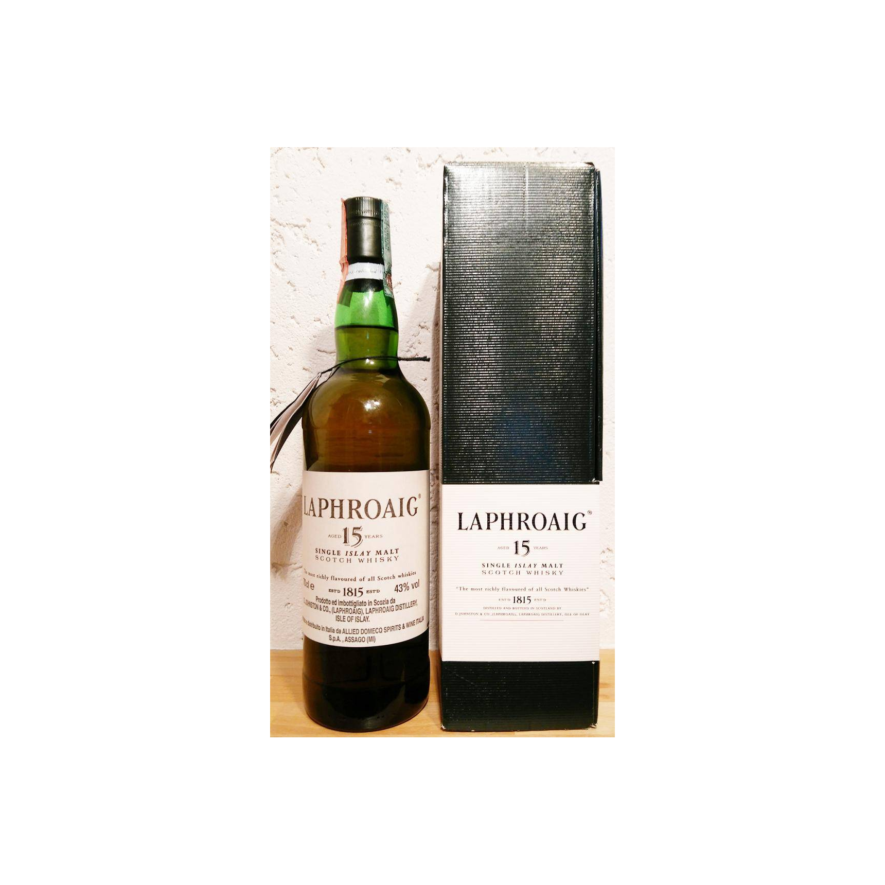 Laphroaig 15 Years Single Malt Whisky 2