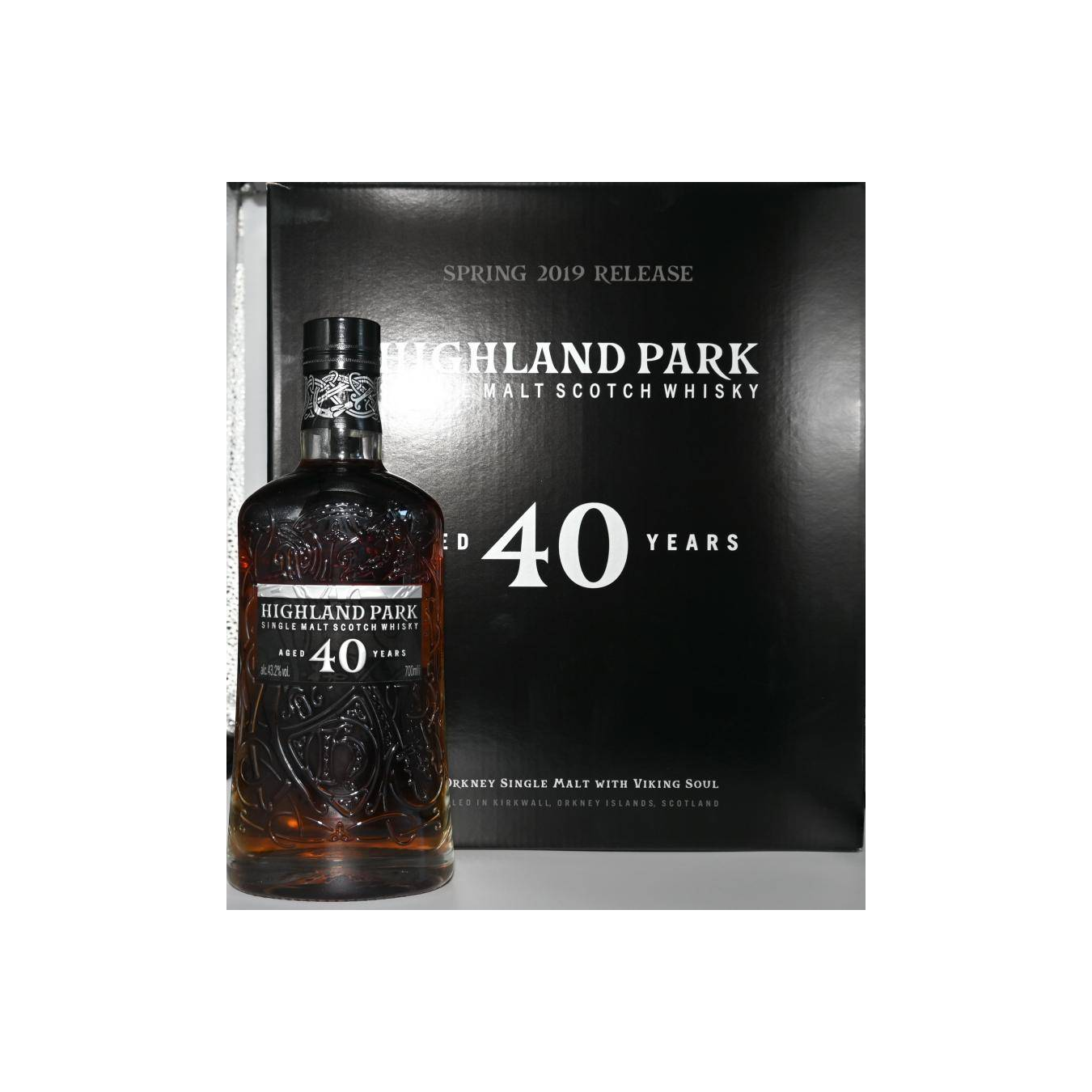 Highland Park 40 Years Single Malt Whisky 3