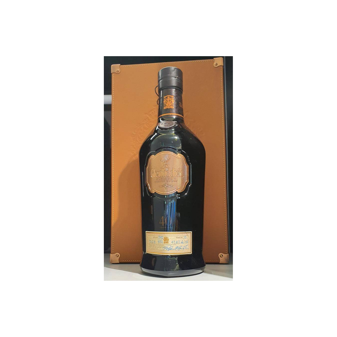 Glenfiddich 40 Years Single Malt Whisky 2
