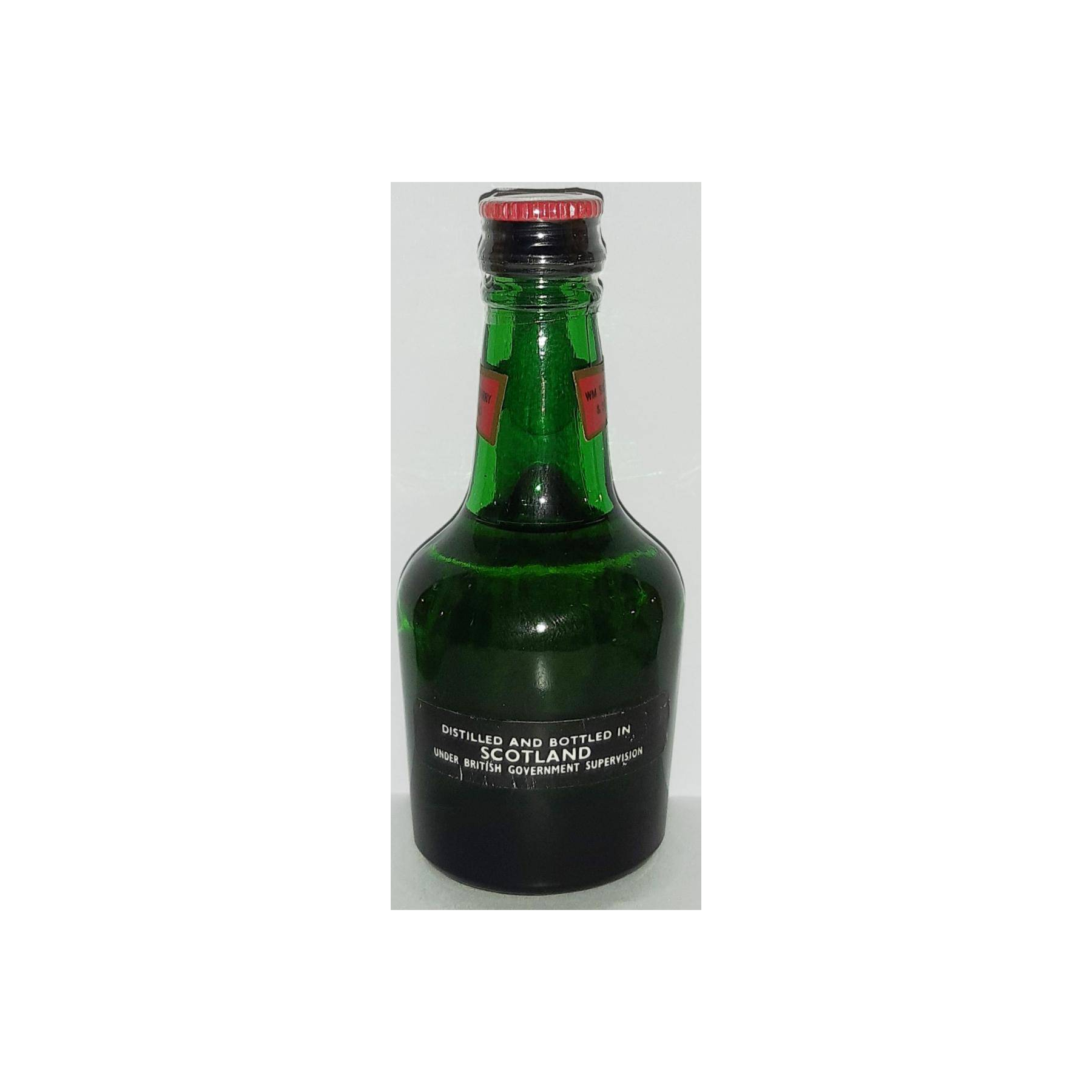 VAT 69 Finest Scotch Whisky 3