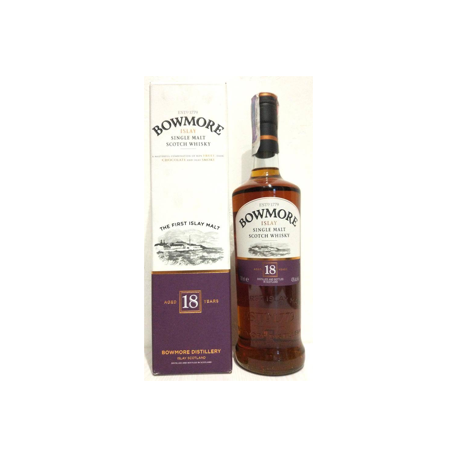 Bowmore 18 Years Single Malt Whisky 3