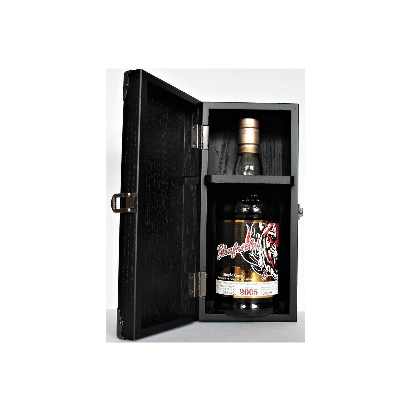 Glenfarclas Single Cask 2005 10 Years Single Malt Whisky 3