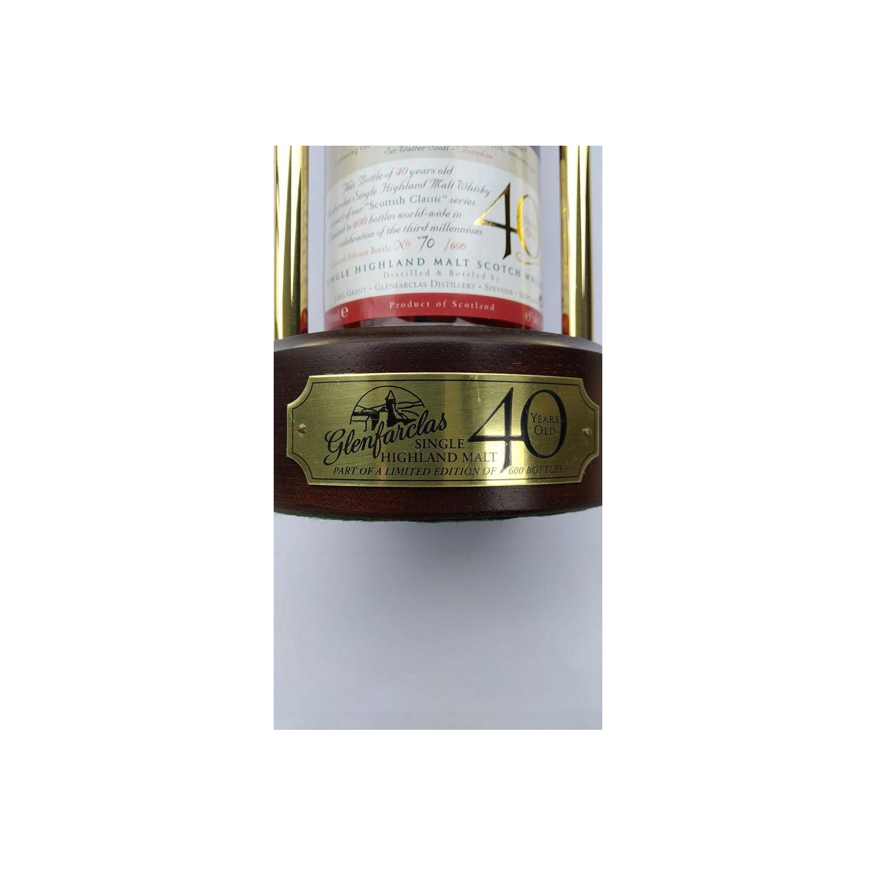 Glenfarclas 40 Years Single Malt Whisky 2