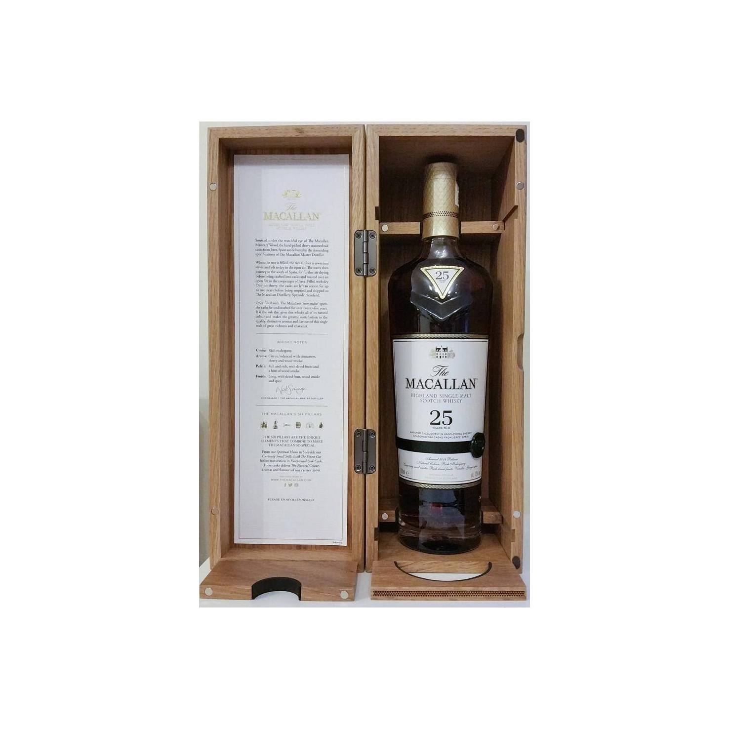 The Macallan 25 Years Single Malt Whisky 3
