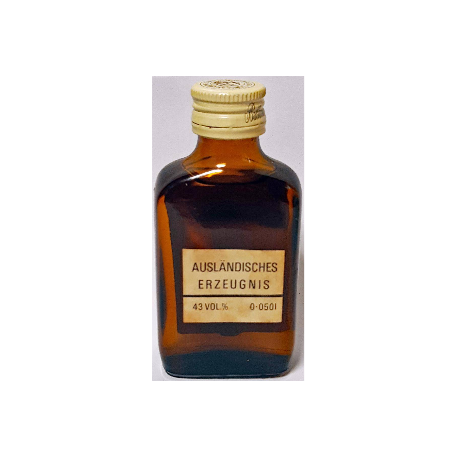 Ballantine's Finest Scotch Whisky 3