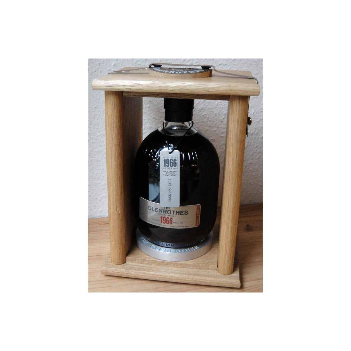 The Glenrothes Single Cask 1966 36 Years Single Malt Whisky 3