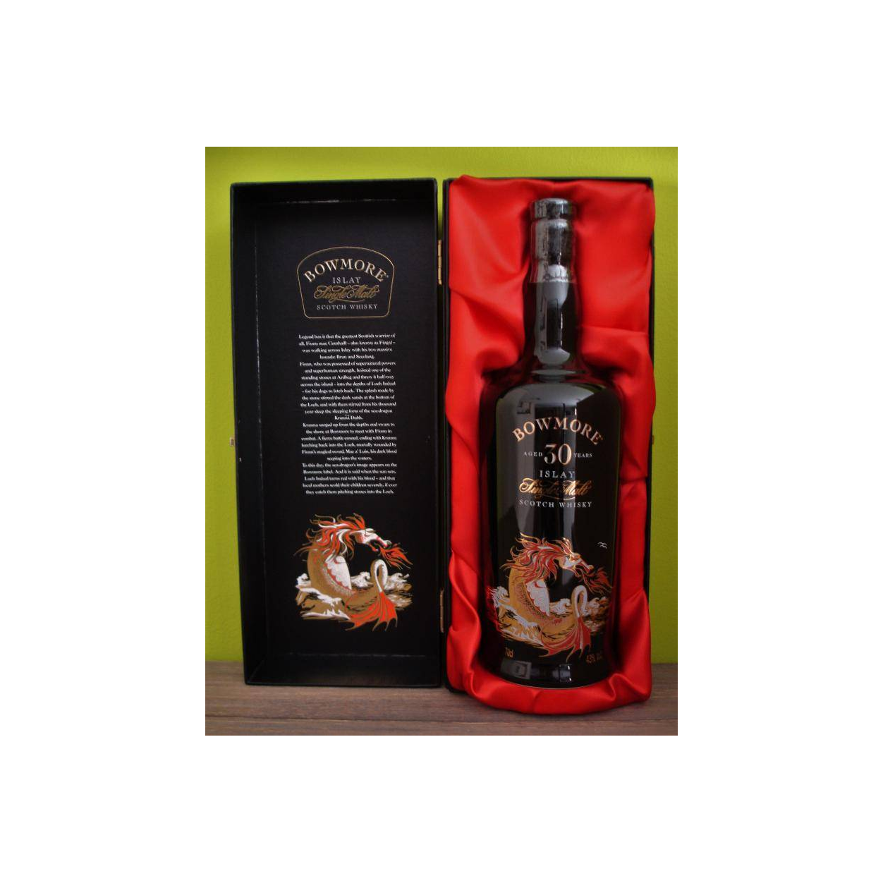 Bowmore 30 Years Single Malt Whisky 3