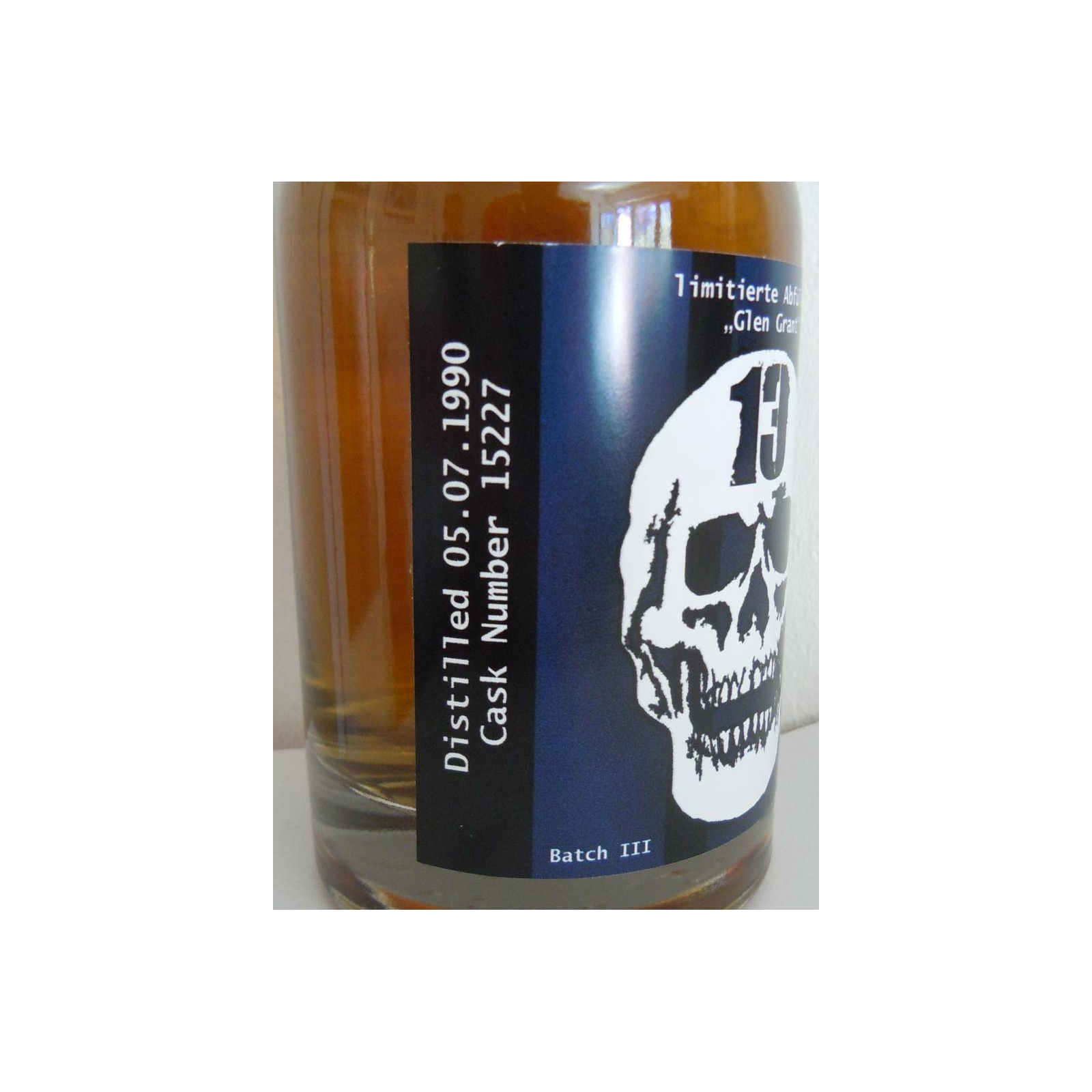 Glen Grant 1990 25 Years Single Malt Whisky 2