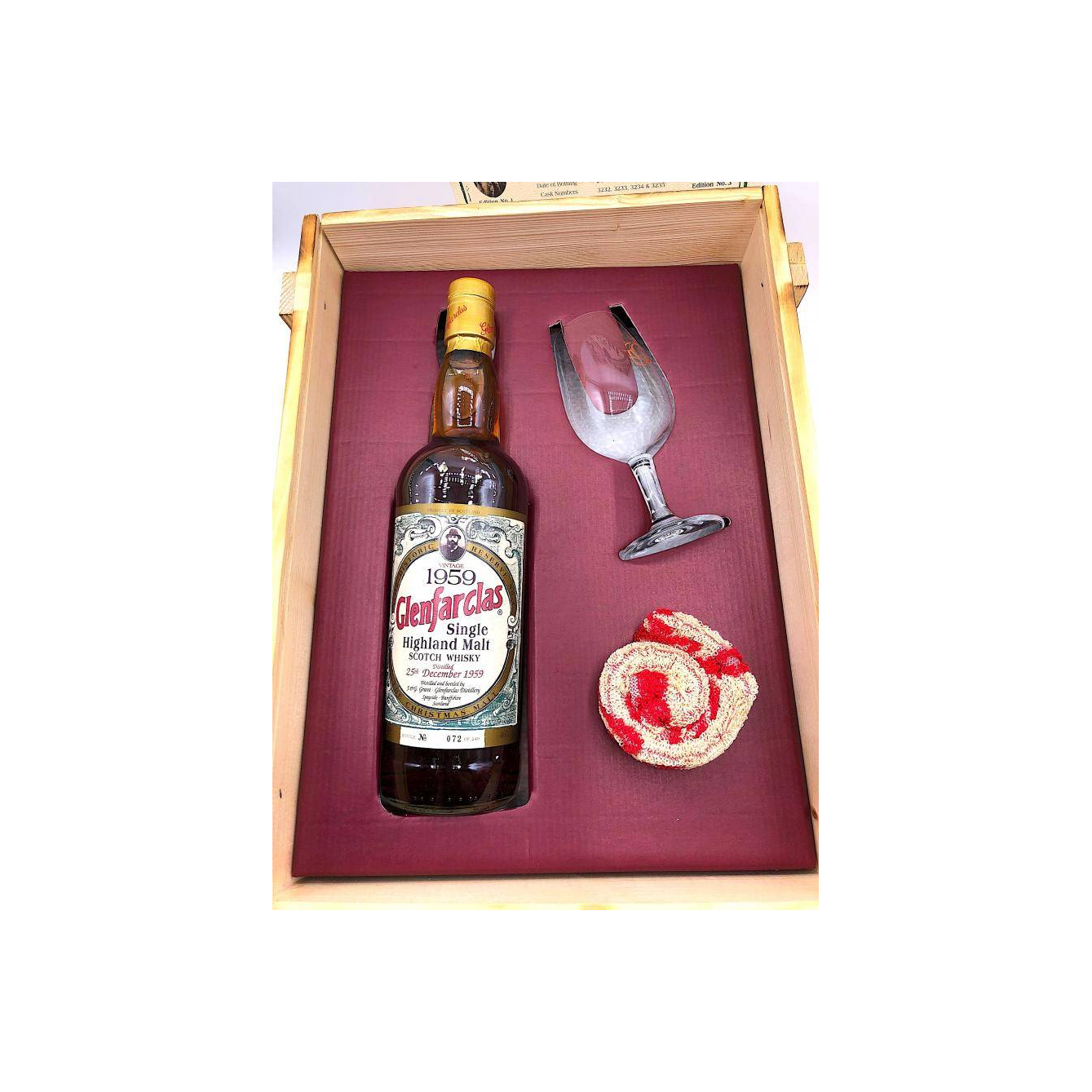 Glenfarclas 1959 42 Years Single Malt Whisky 3