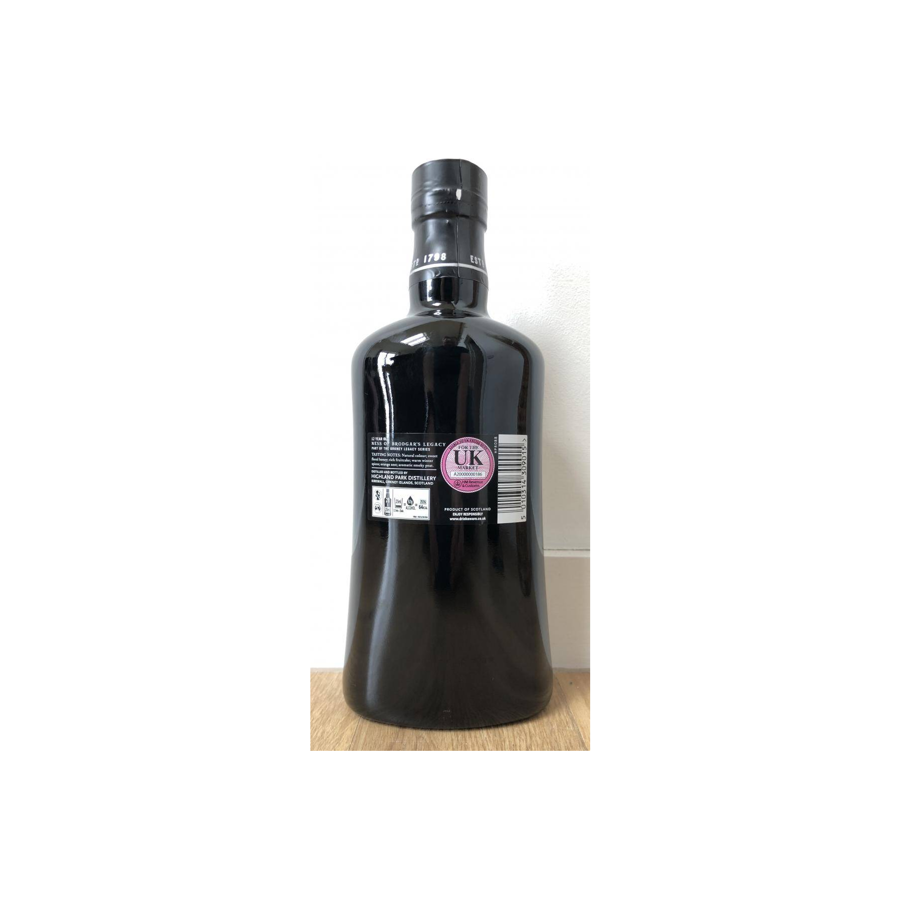 Highland Park 12 Years Single Malt Whisky 2