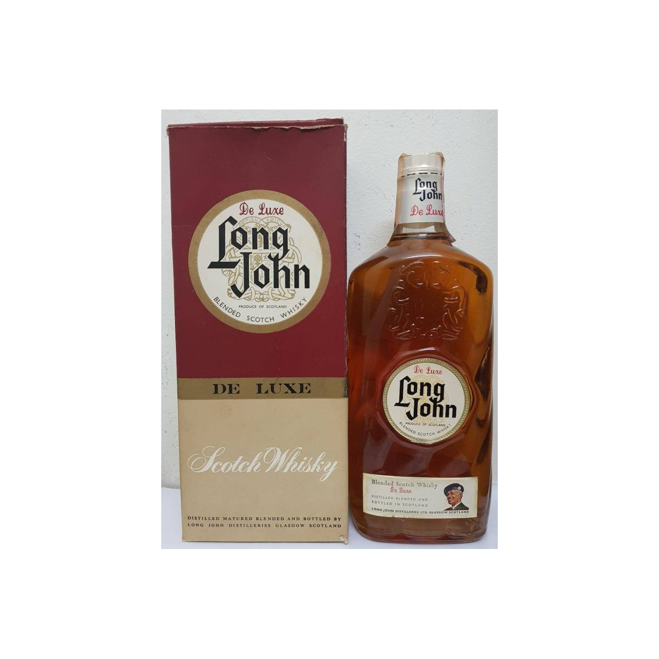 Long John De Luxe Blended Scotch Whisky 2