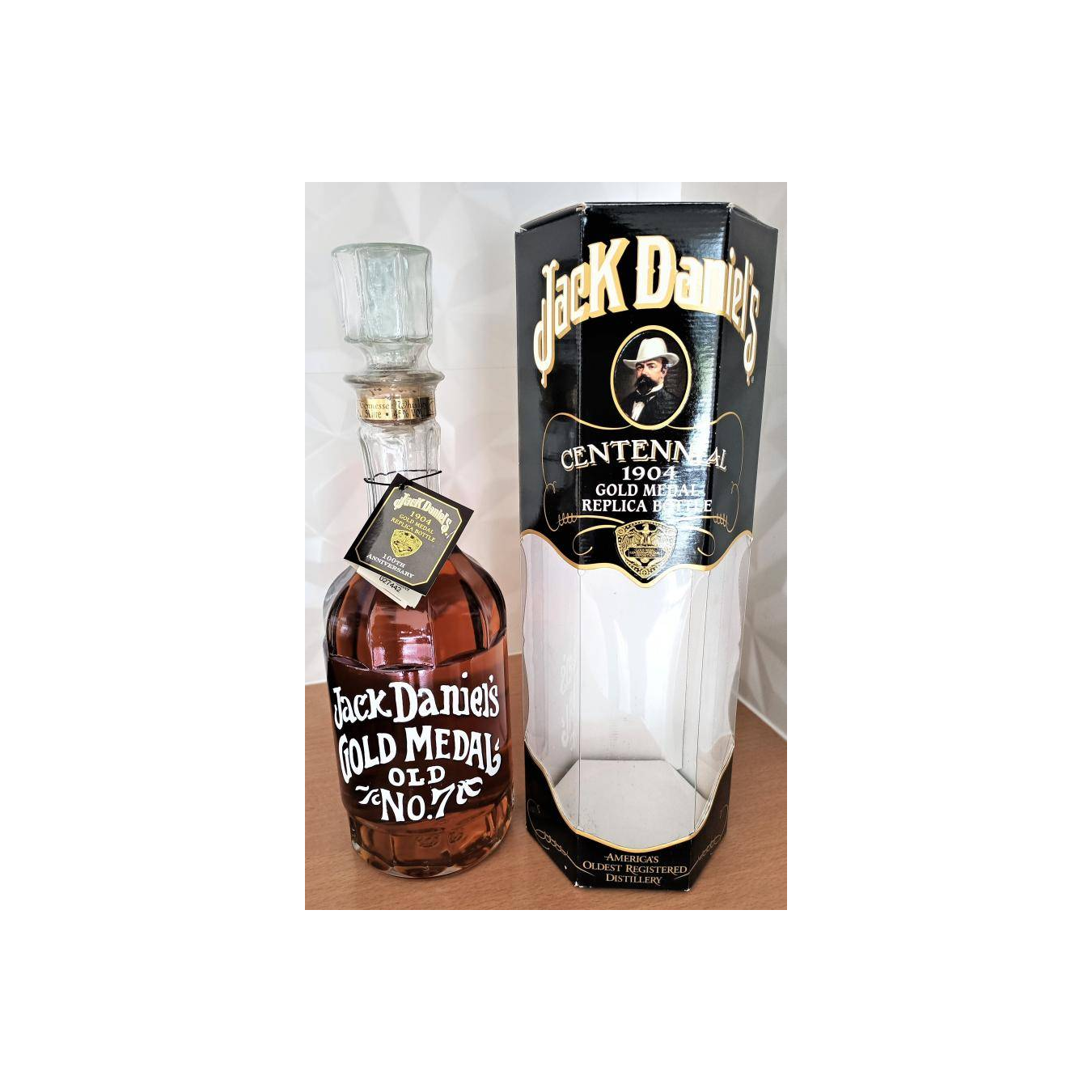 Jack Daniel's Bourbon Whisky 3