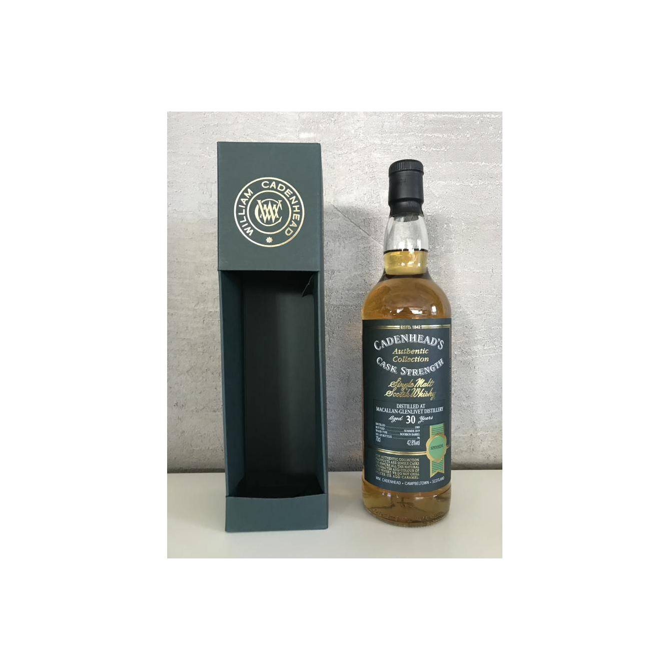 The Macallan Authentic Collection 1989 30 Years Single Malt Whisky 2