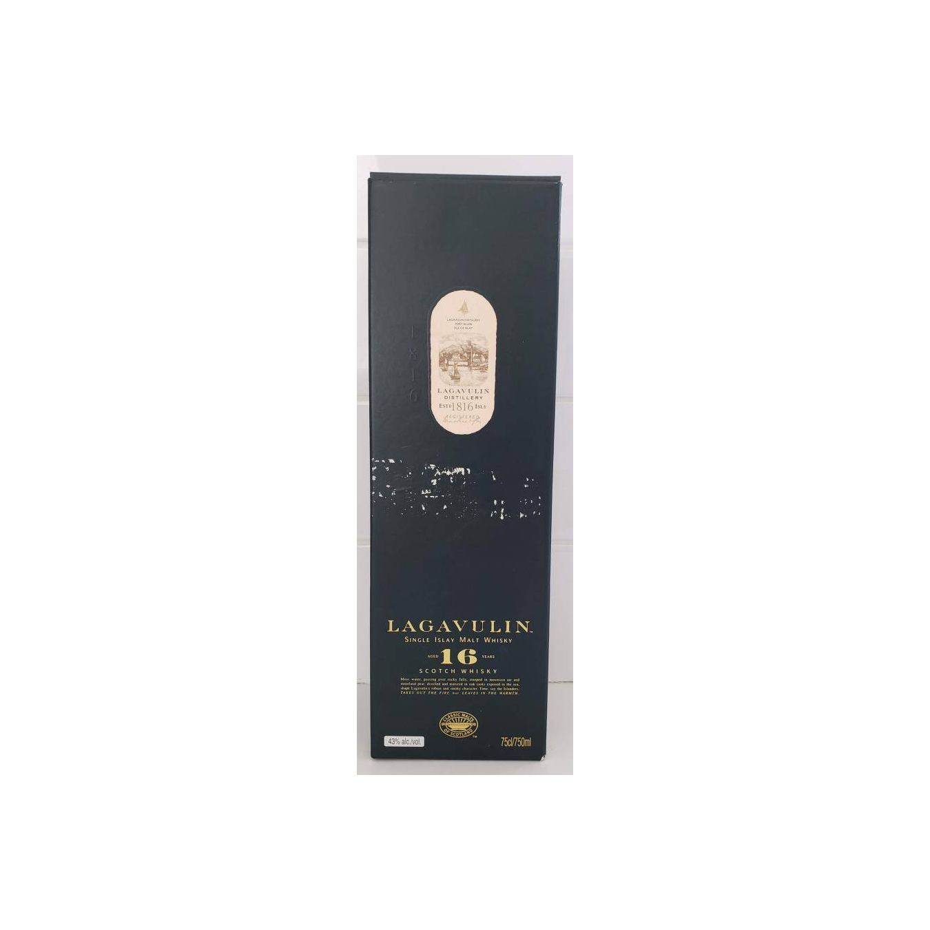 Lagavulin 16 Years Single Malt Whisky 3