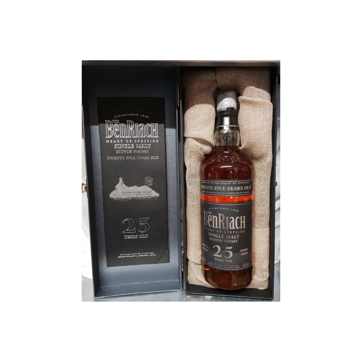 BenRiach 25 Years Single Malt Whisky 3