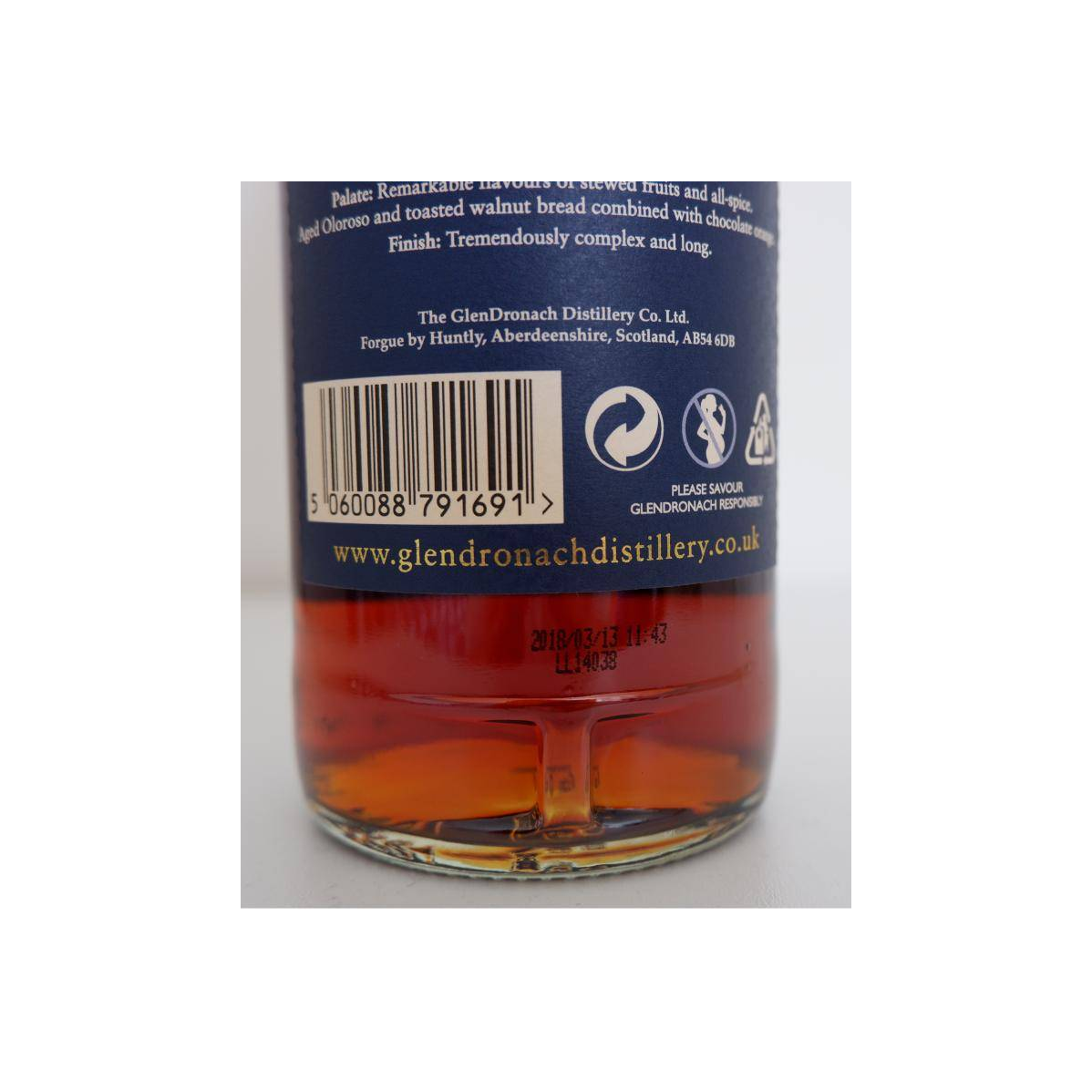 GlenDronach 18 Years Single Malt Whisky 2