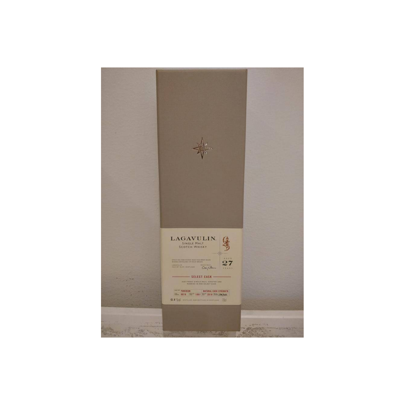 Lagavulin 1991 27 Years Single Malt Whisky 3