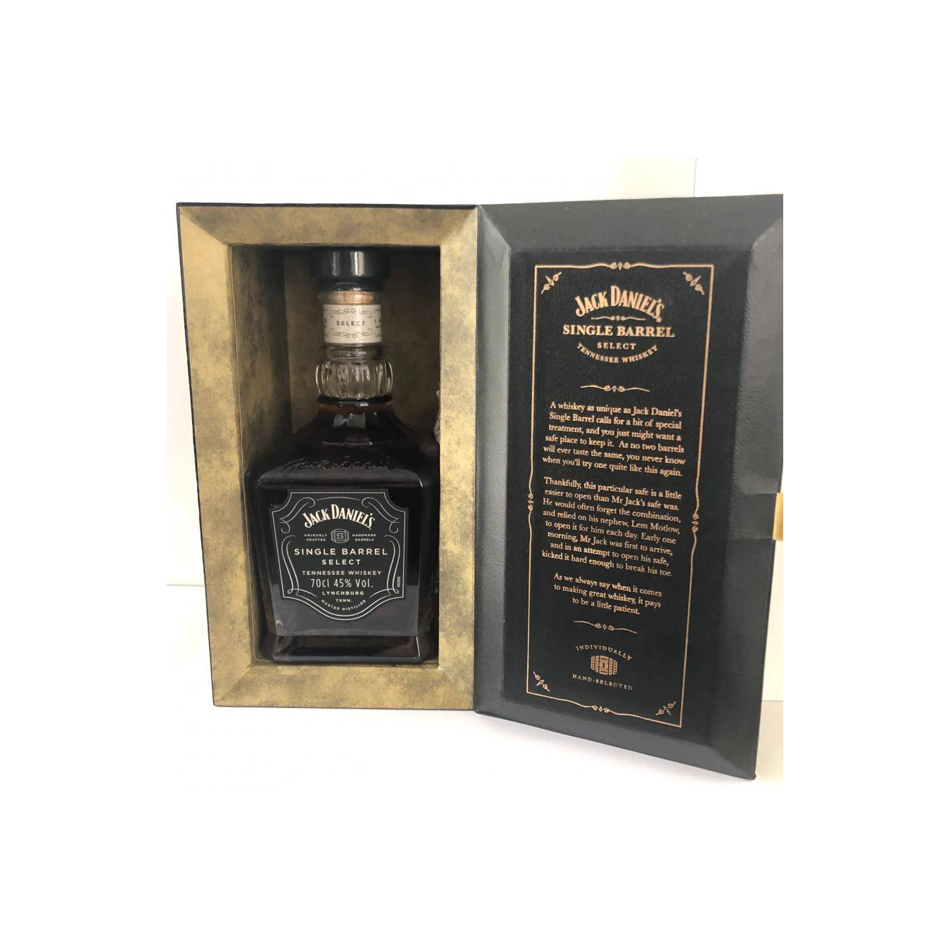Jack Daniel's Tennessee Whisky  3