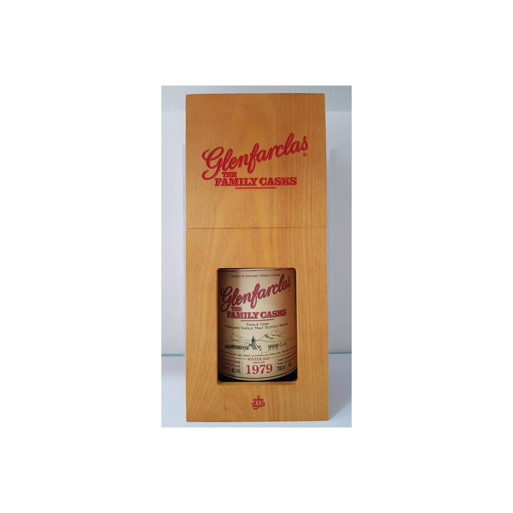 Glenfarclas 1979 39 Years Single Malt Whisky 3