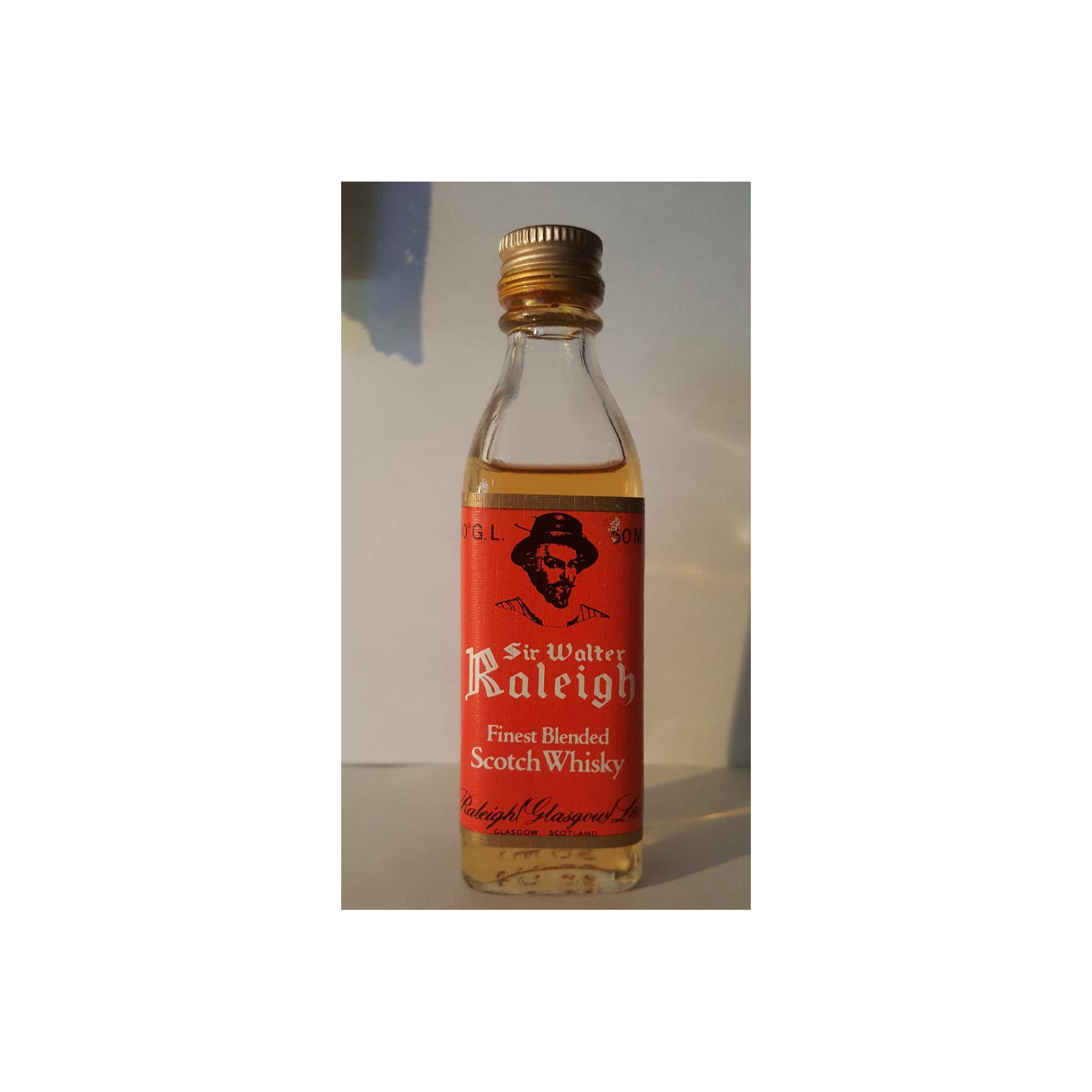 Sir Walter Raleigh Finest Blended Scotch Whisky 2