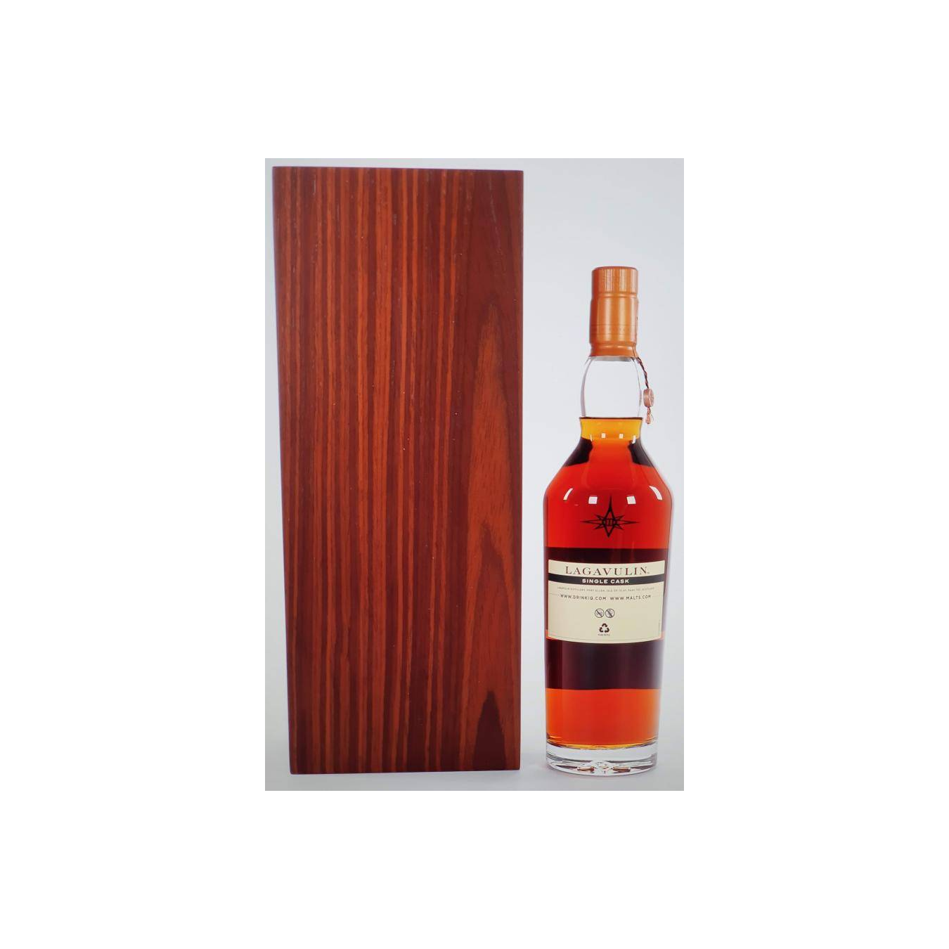 Lagavulin 1991 28 Years Single Malt Whisky 2