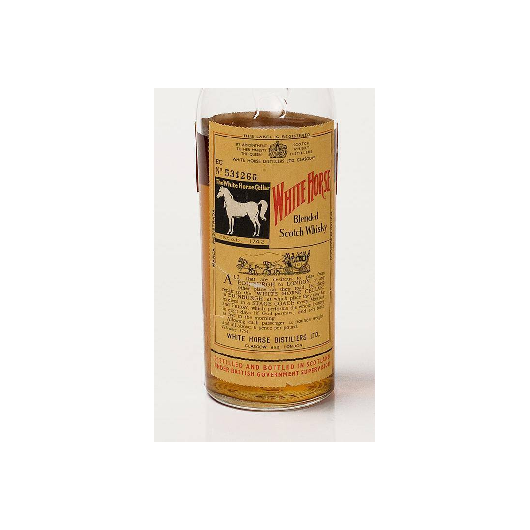 White Horse Blended Whisky 2